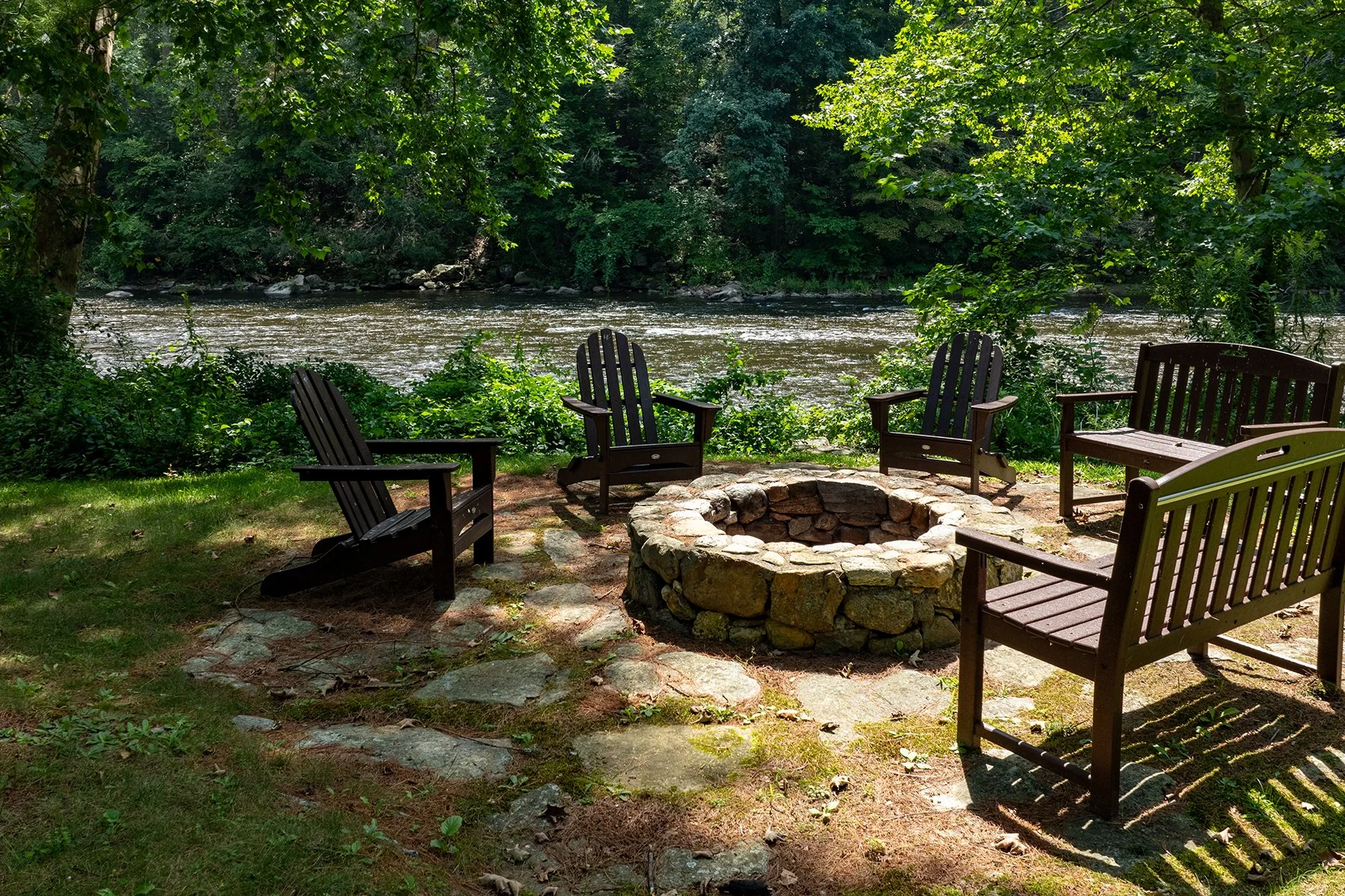 23.Firepit- riverside.jpg