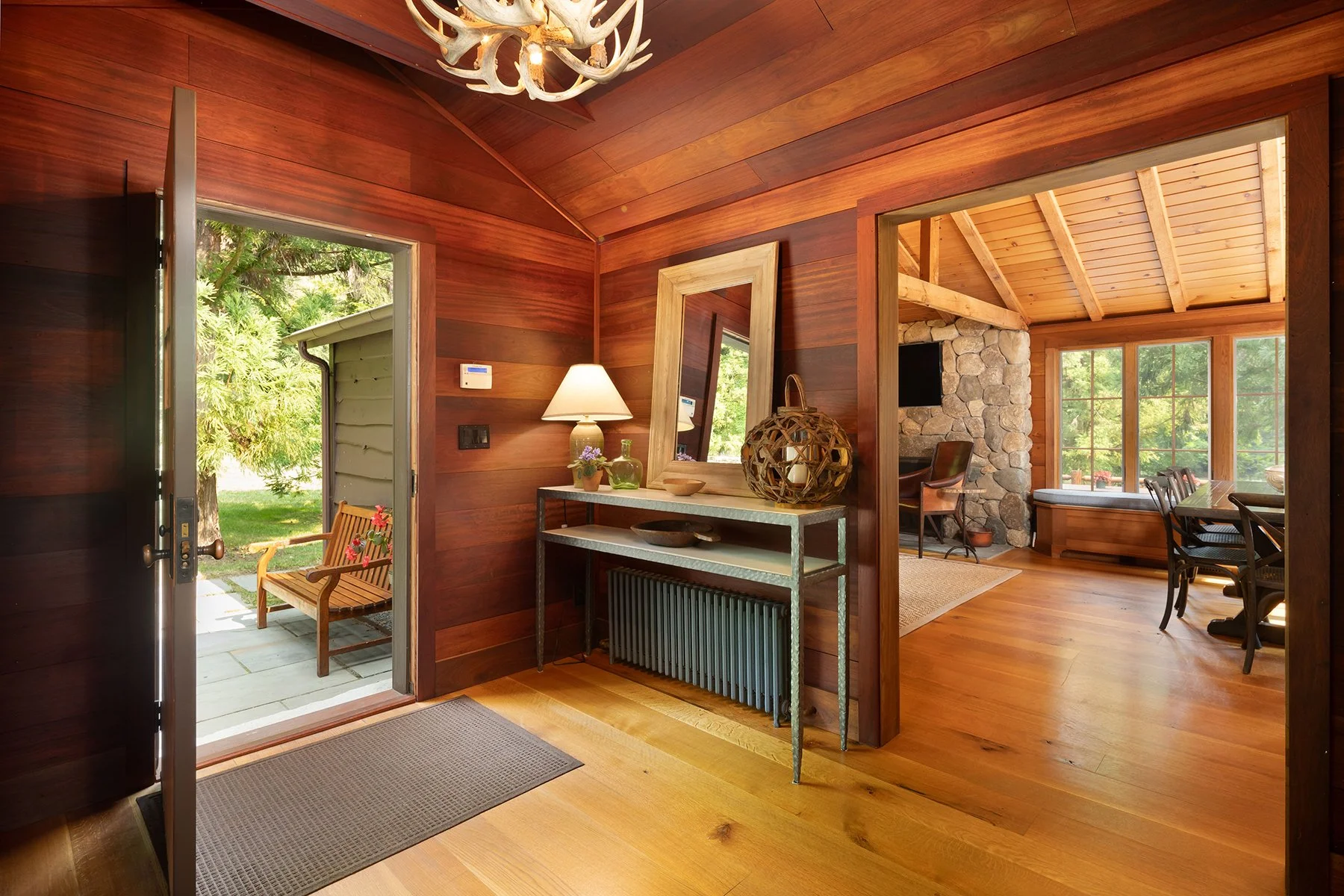 1b.Mudroom entrance.jpg
