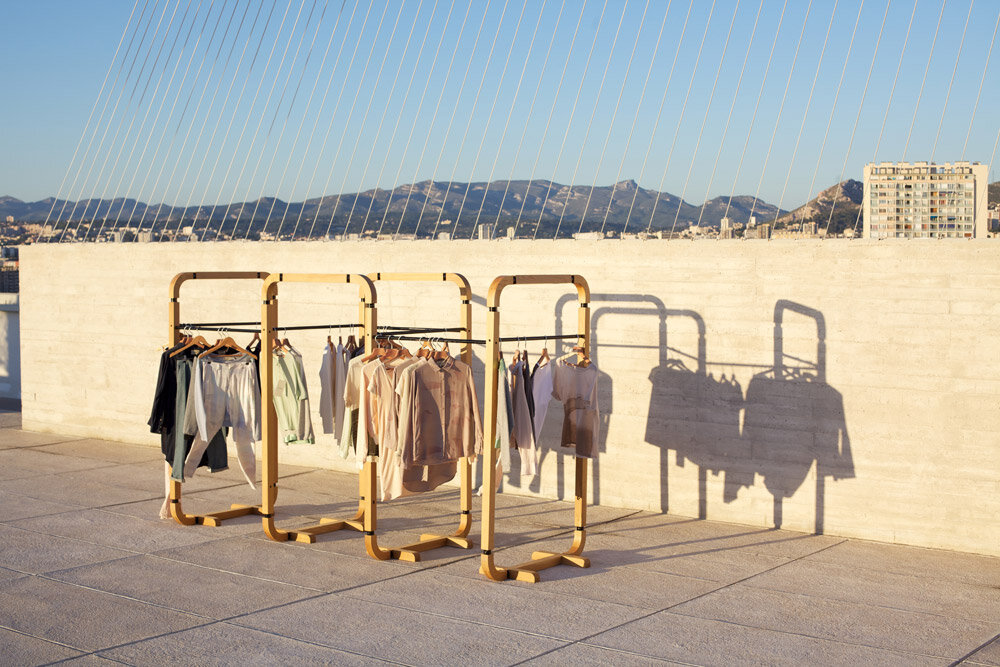 Portant Atelier Semis. Roof top de la cité radieuse Le Corbusier. 2013 lors de l’exposition Architectones de Xavier VEILHAN au MAMO