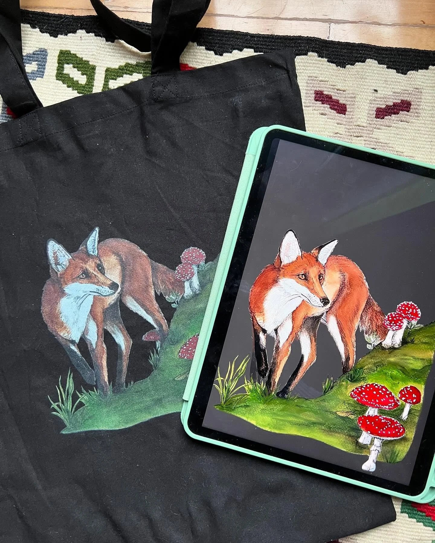 the fox Illustration made it onto a tote bag 🦊🍄
.
#illustrationart #wearableart #designlovers #artontotes