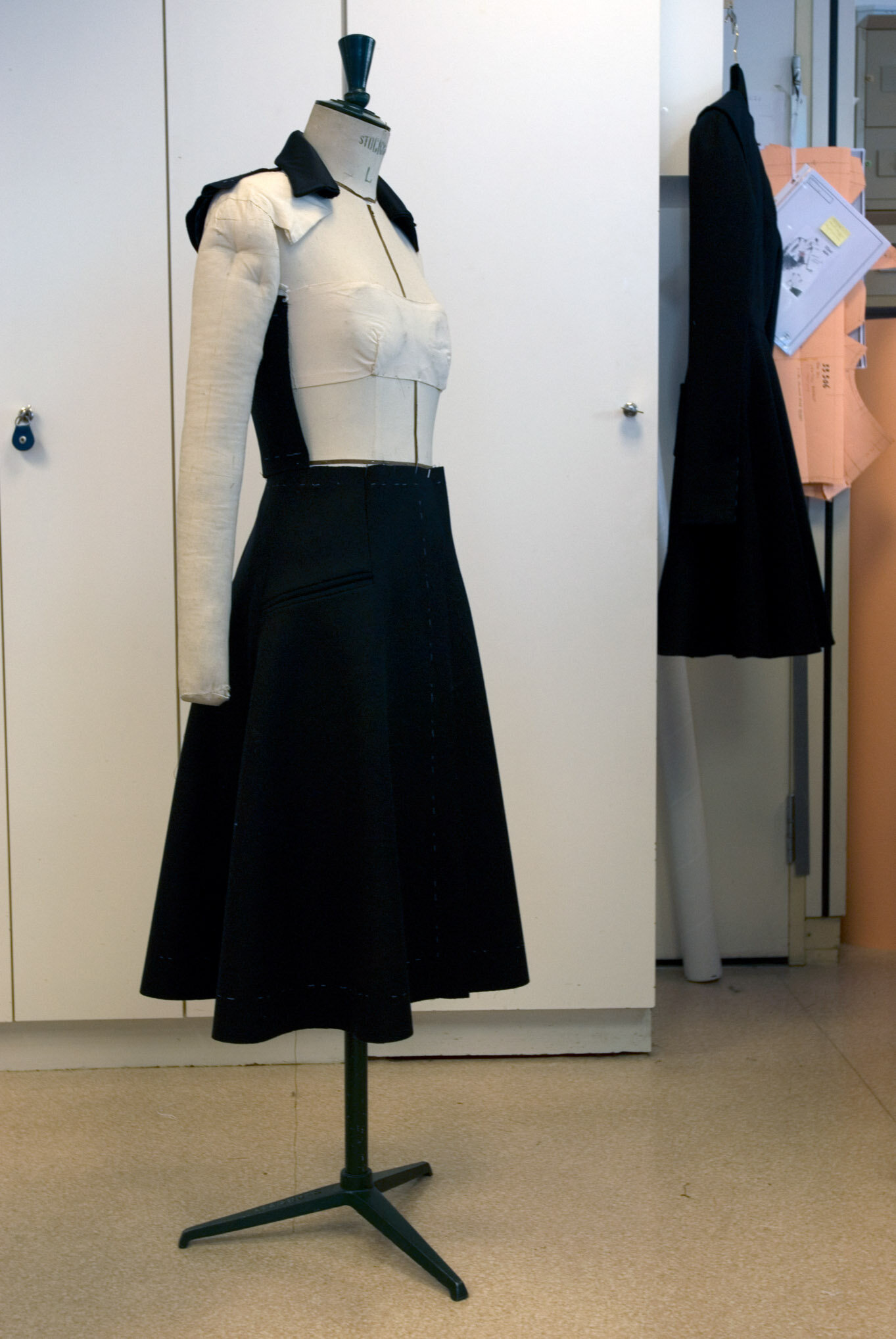    Chanel, rue Cambon, Paris    Fitting fabrics on mannequin 