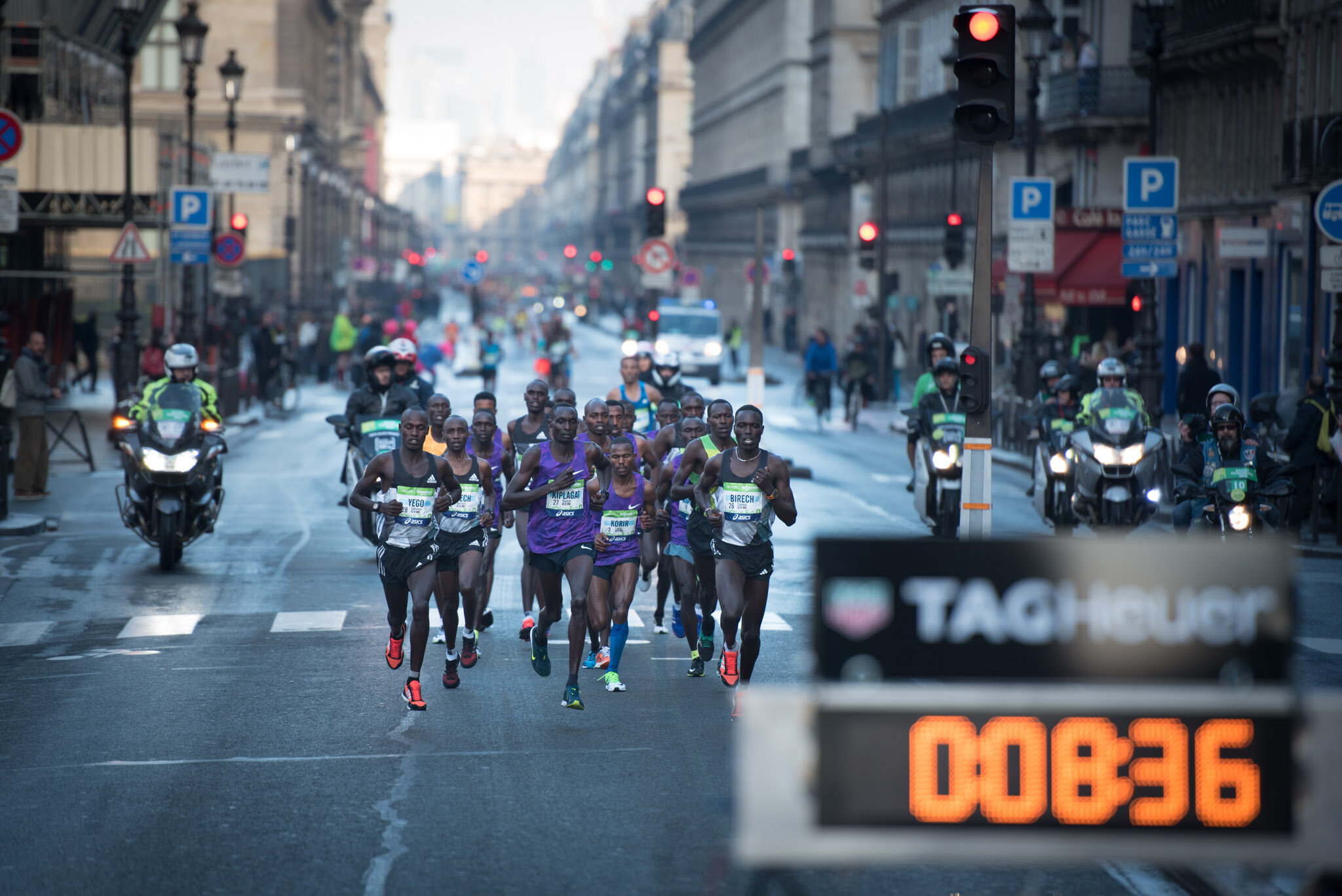    Paris Marathon for Schneider Electric    Running along Rue de Rivoli 