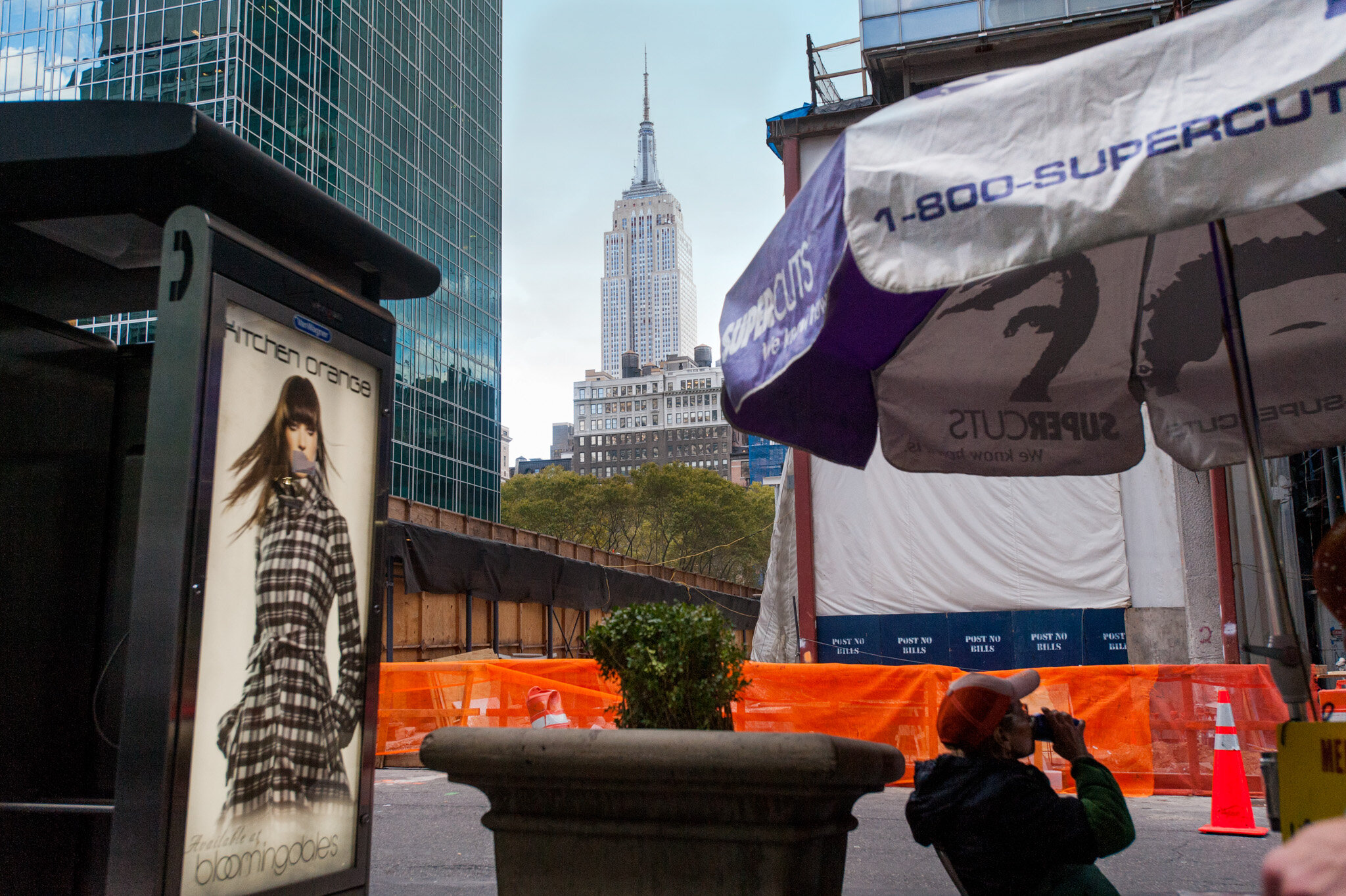    'Paris/NYC' Book 'Edition Lammerhuber’    Street vendor. Empire state building in background 