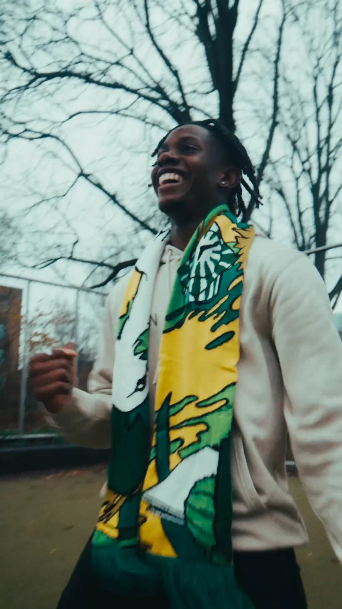 _0000_THIS Campagnefilm Haagse sjaal.jpg