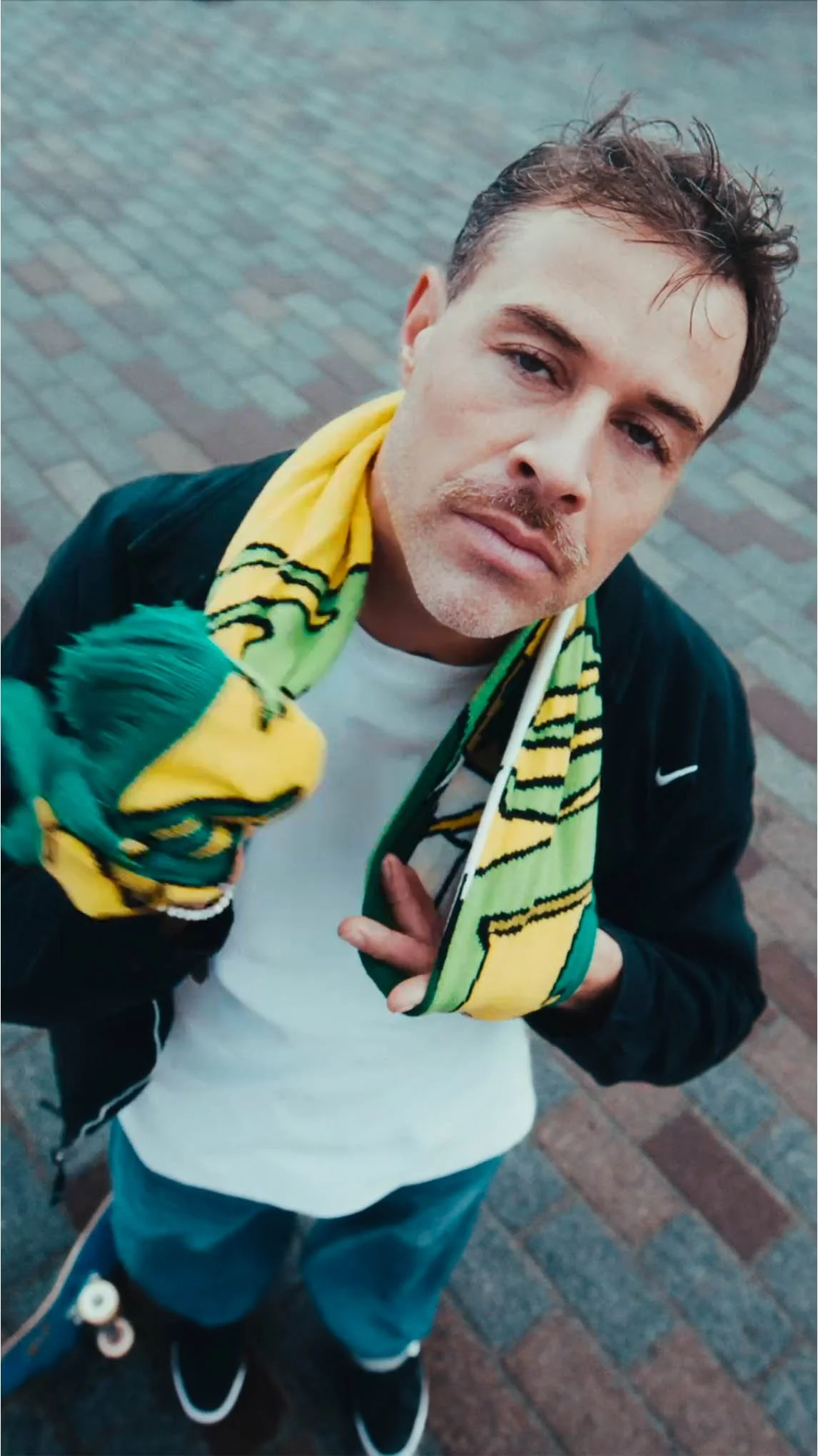 _0017_THIS Campagnefilm Haagse sjaal.jpg