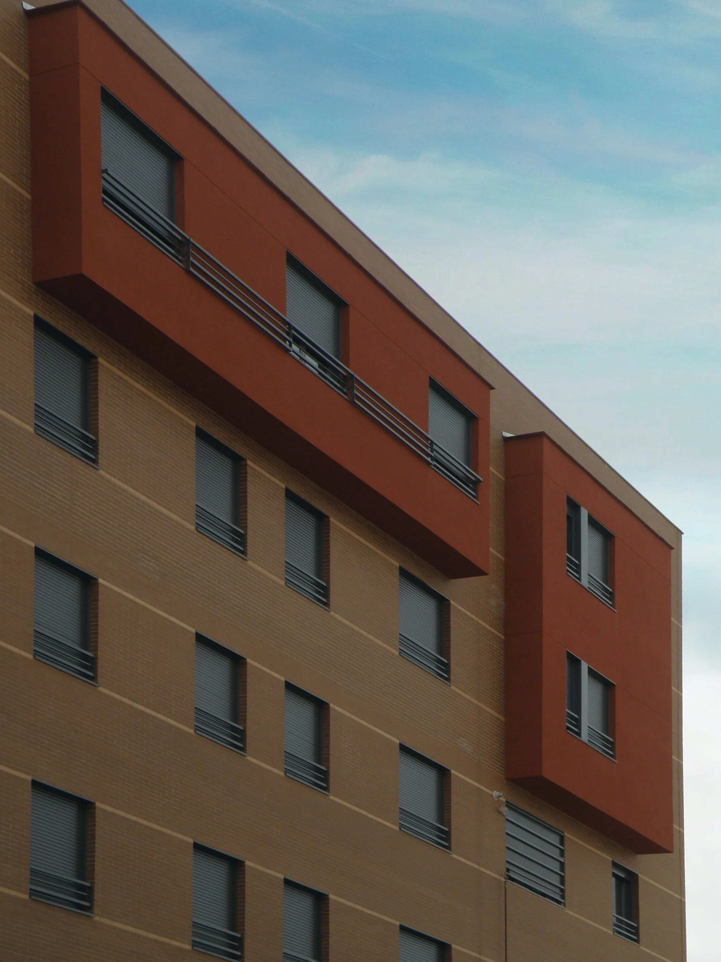    TOLEDO (SANTA MARÍA DE BENQUERENCIA)	53 VPP  	     EDIFICIO RESIDENCIAL DE 53 VPP, GARAJES Y TRASTEROS.       POLIGONO SANTA MARIA DE BENQUERENCIA, TOLEDO, PARA LA    COOPERATVA BALCONES DE LA VEGA.        PROYECTO PREMIADO EN CONCURSO PROMOVIDO P
