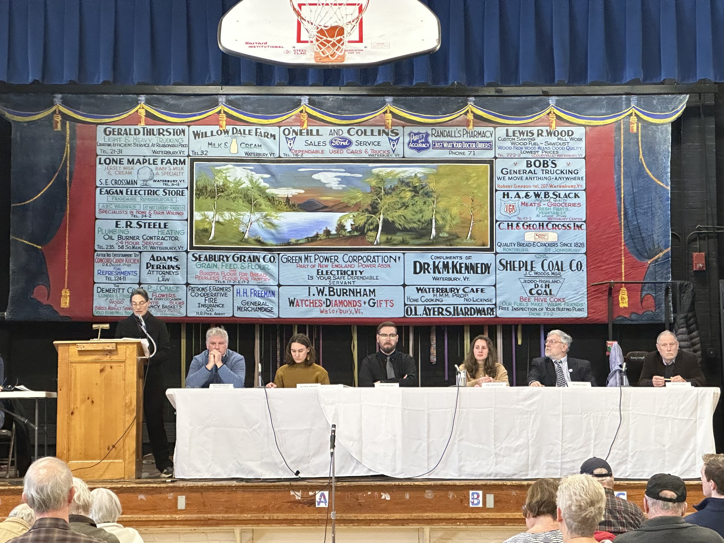 Voters approve Randall Meadow bond; elect Staskus, Sabin 