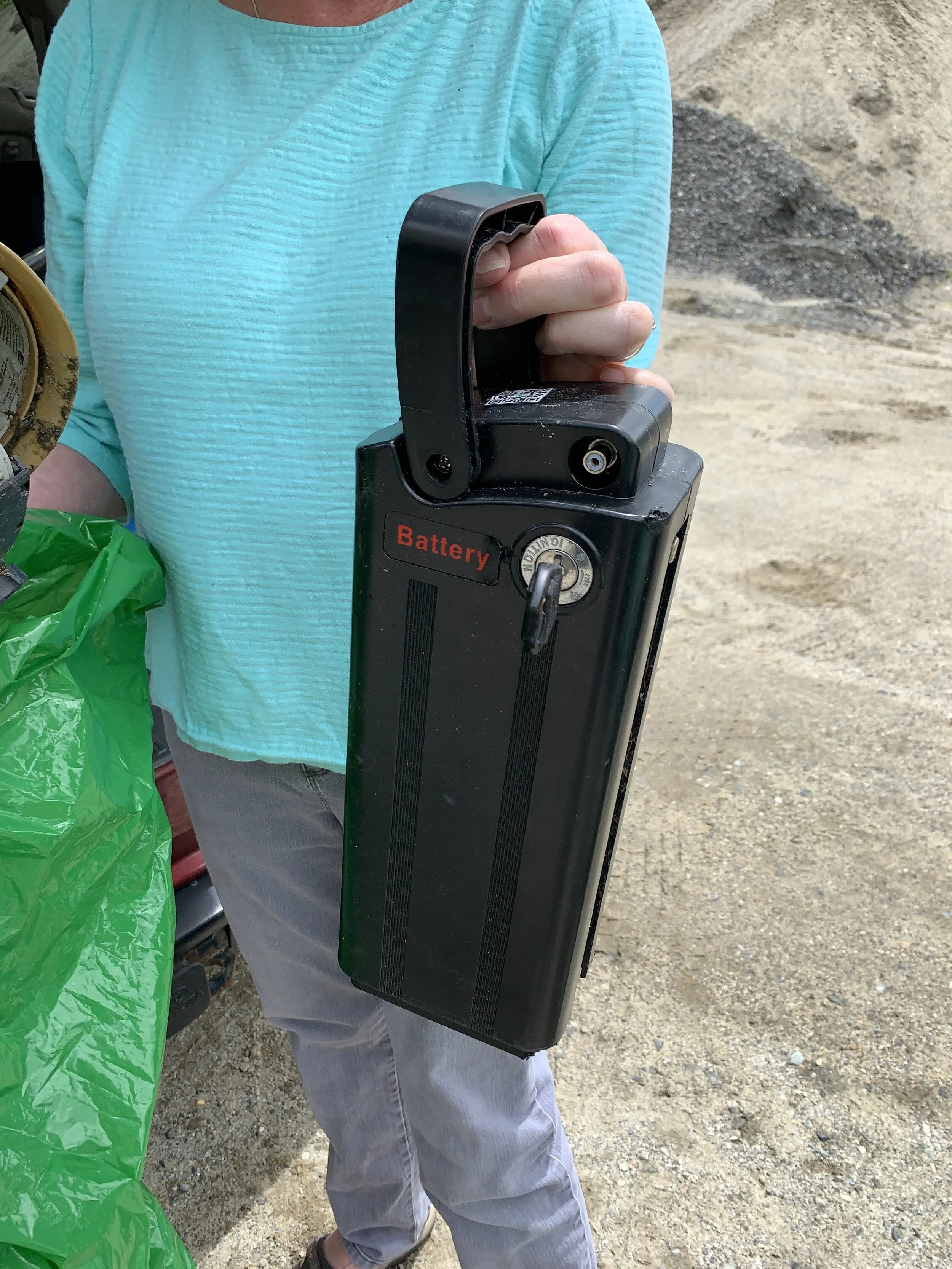  Anyone missing a battery pack that likely powers a bicycle? Found on Howard Avenue. Photo by Lisa Scagliotti. 