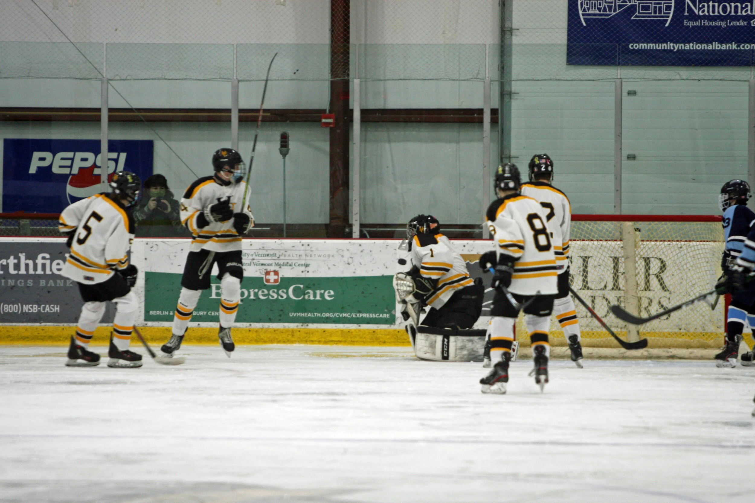  The Cougars will have to try another day to get past the Highlander defense. Photo by Brian Larrabee 