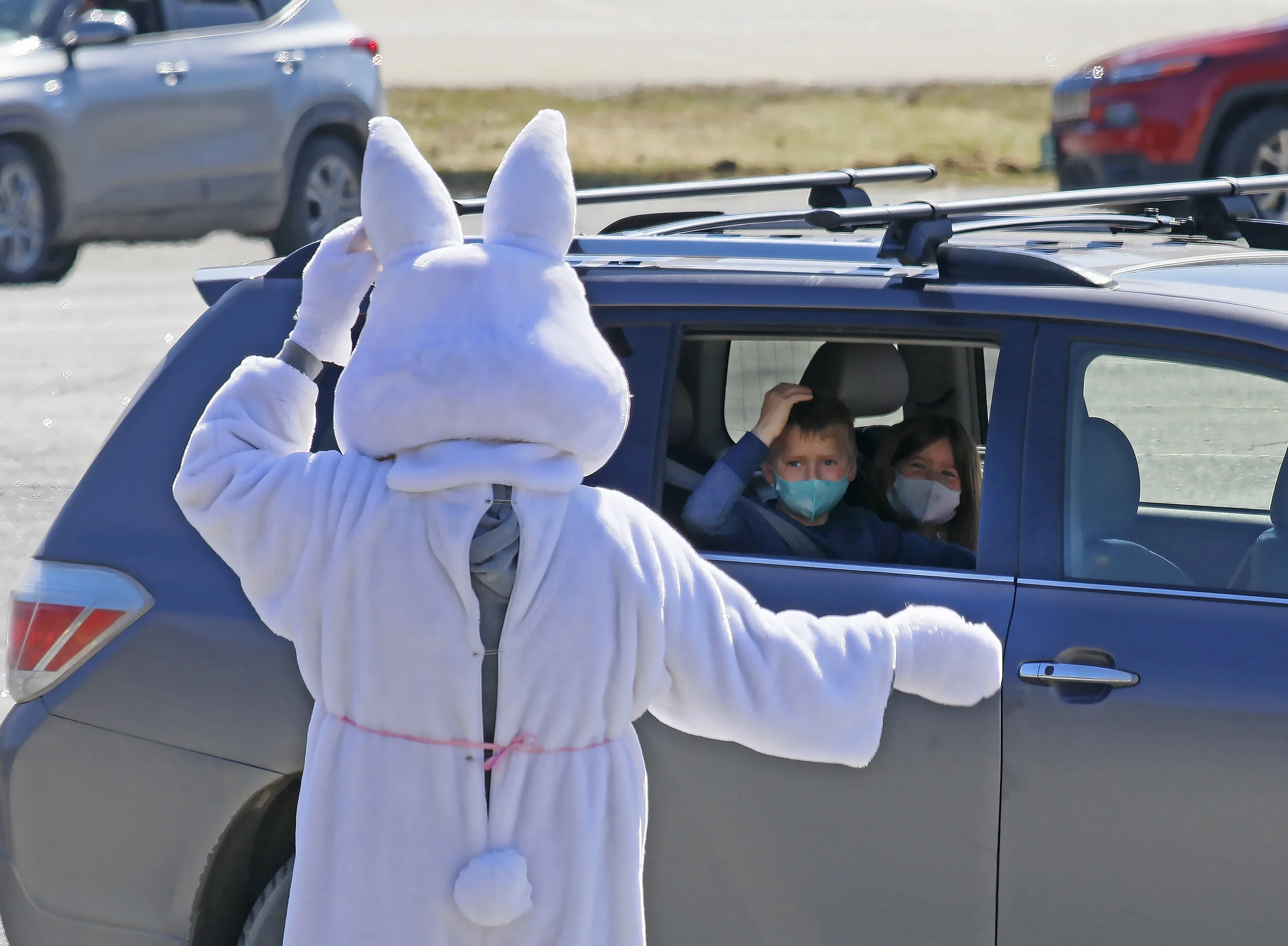  Is this the Easter Bunny version of ‘Simon Says’? Photo by Gordon Miller 