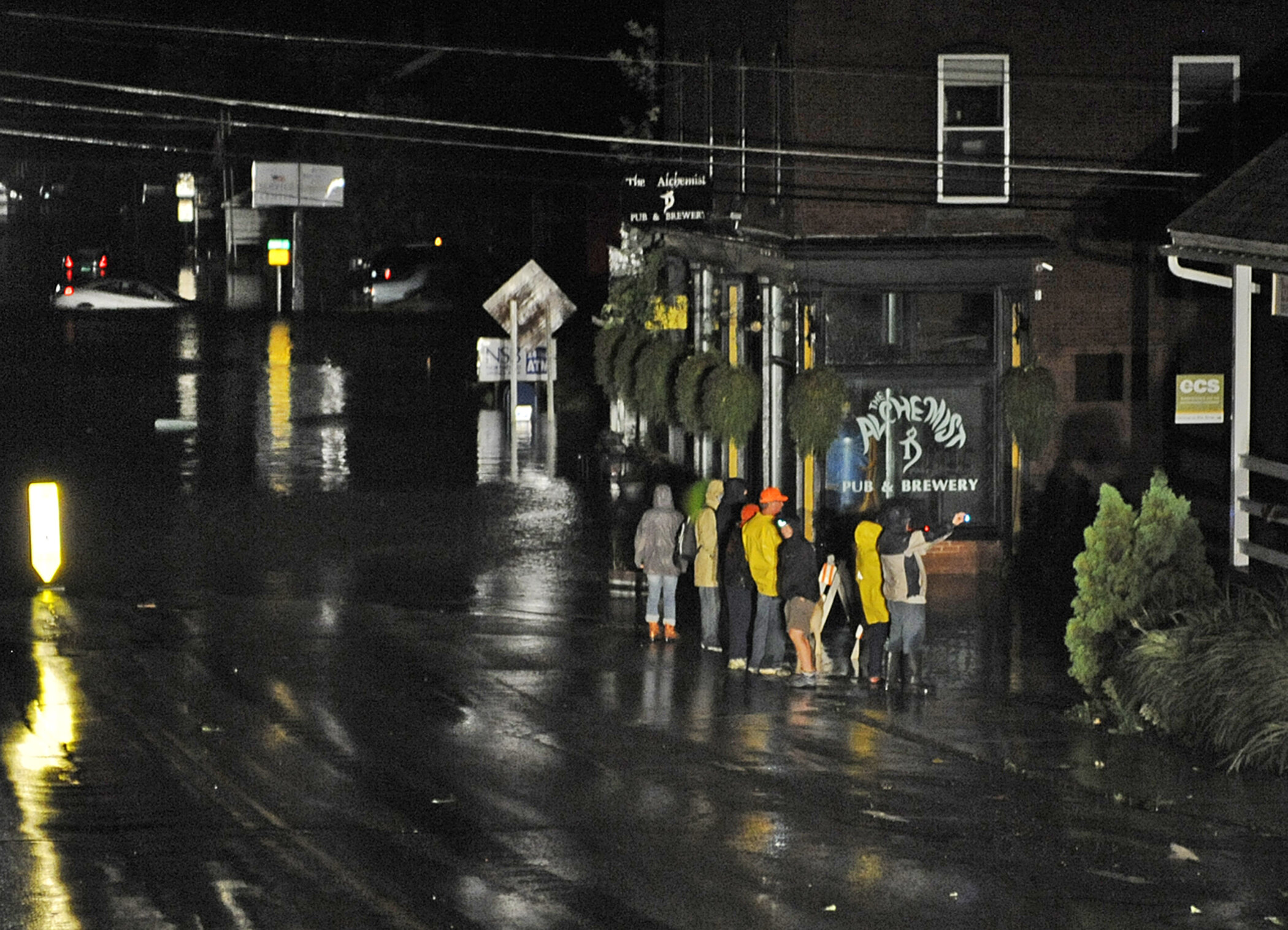  Downtown residents left their homes for higher ground as the water rose. Photo by Gordon Miller 