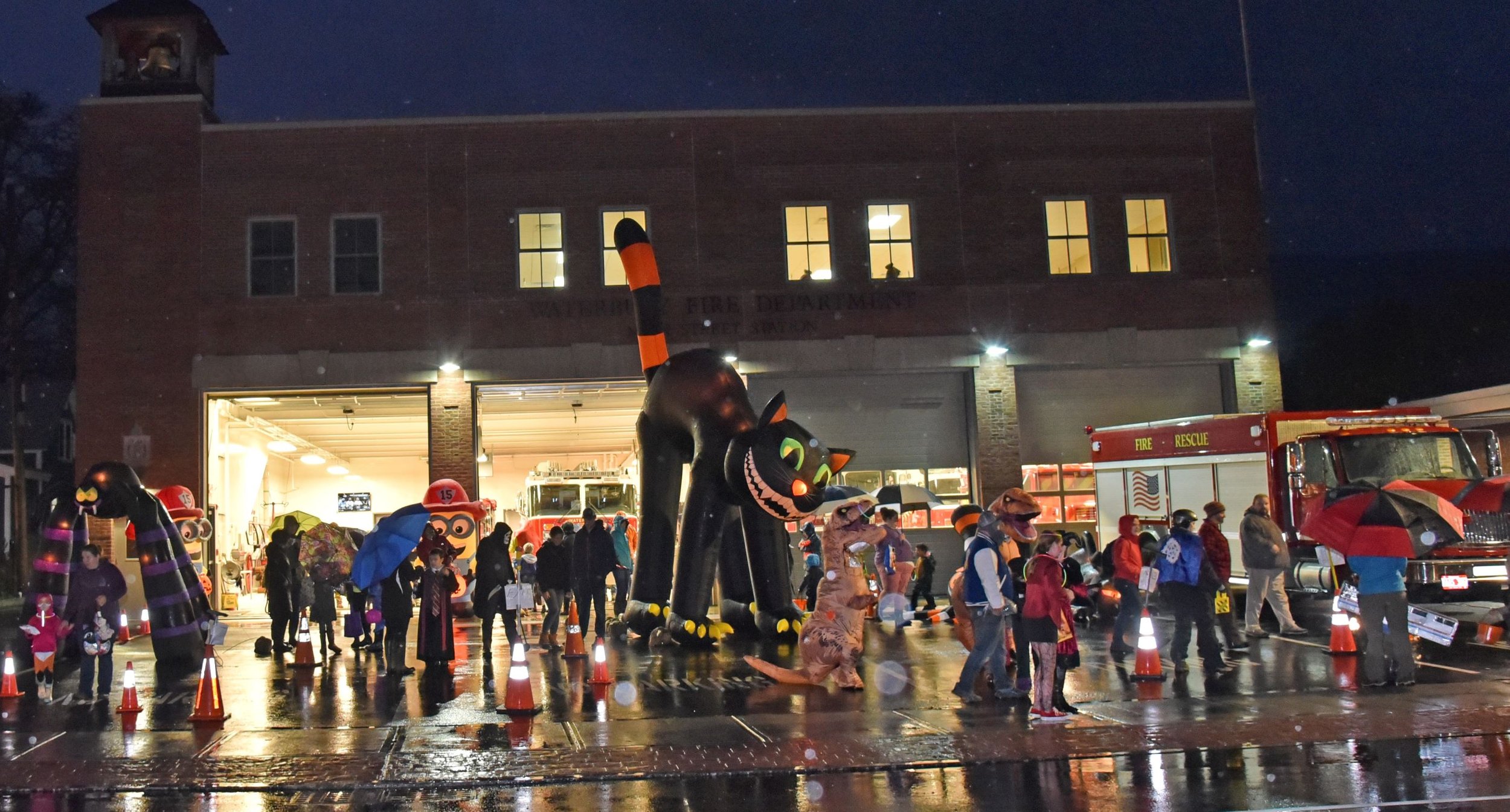  Waterbury village bustles on Halloween night. Photo by Gordon Miller 