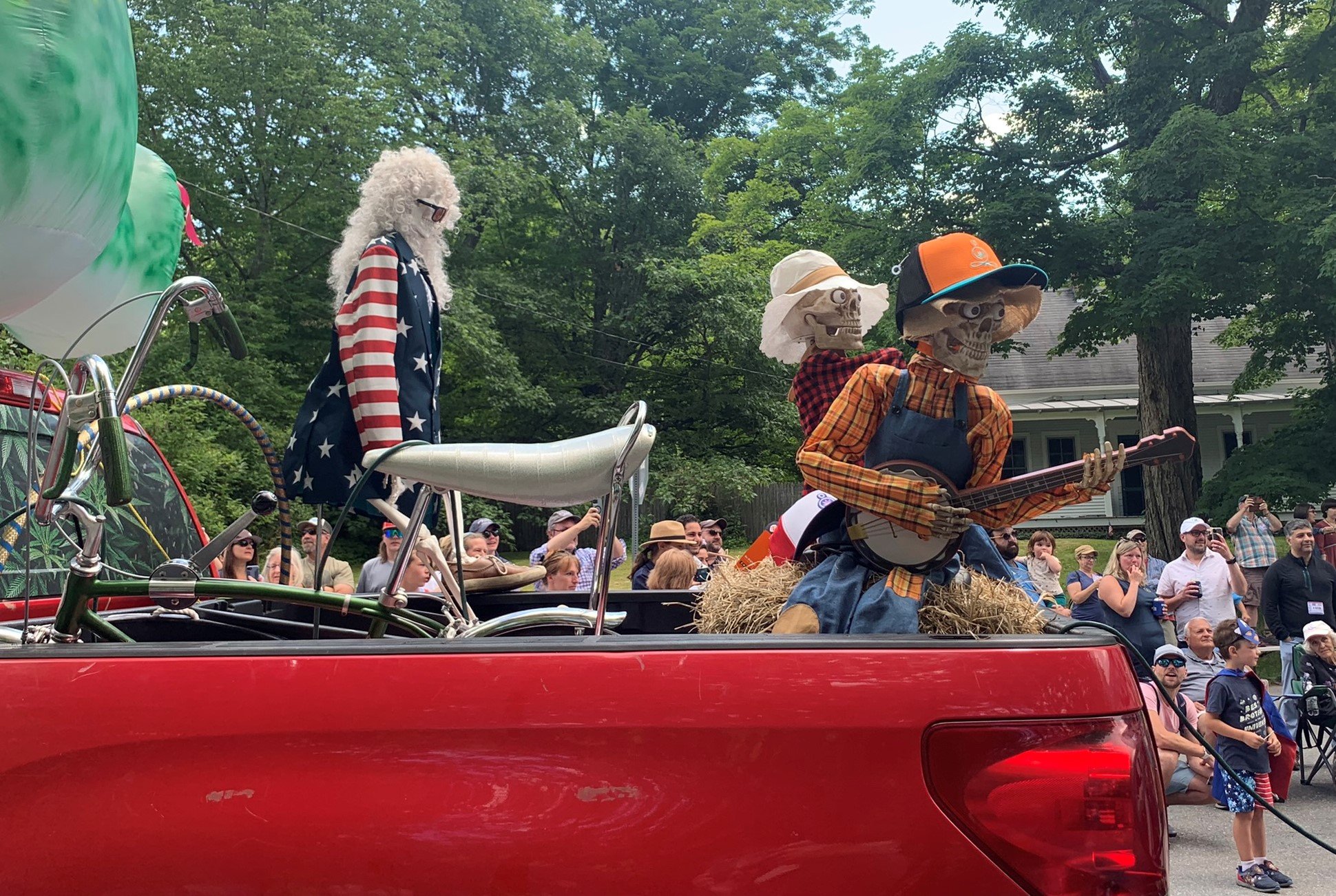  Waterbury’s ZenBarn entry has a dead band and a live band and a larger-than-life Jerry Garcia.  