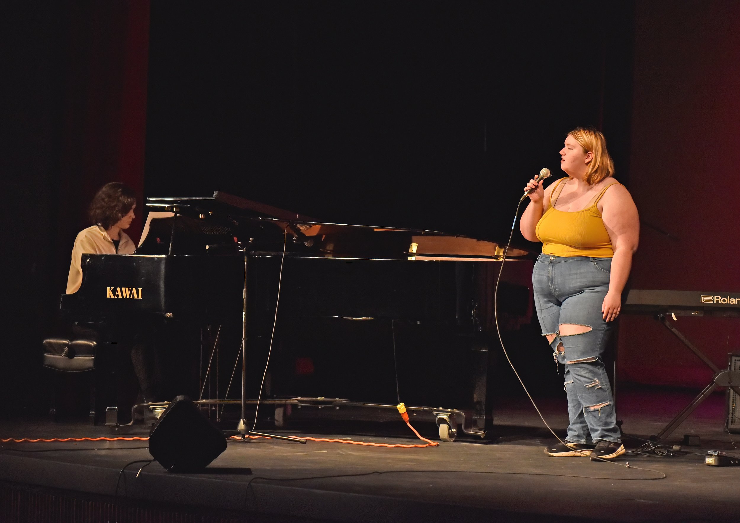   Harwood students Elsie Pawul &amp; Astrid Kahn cover “Chasing Pavements” by Adele. Photo by Gordon Miller  