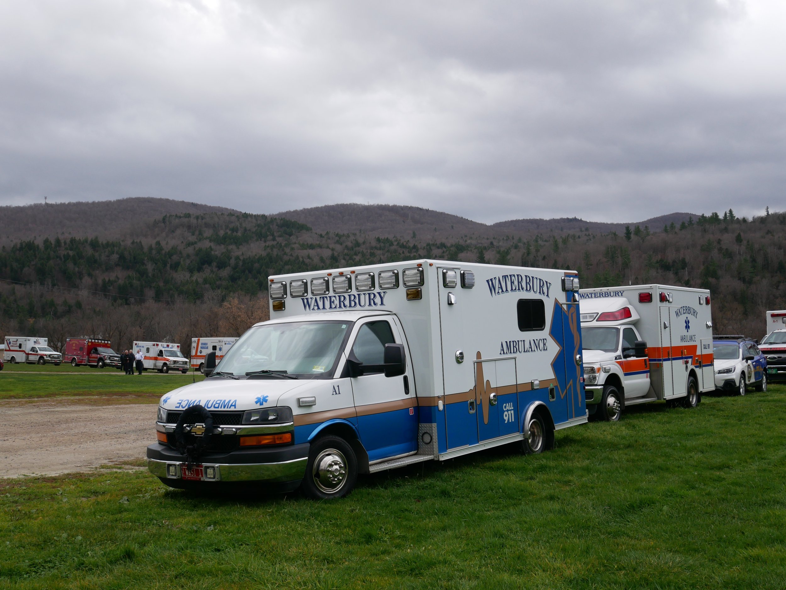  Waterbury Ambulances 1 and 2 and the agency’s Subaru take the lead. Photo by Laura Hardie 