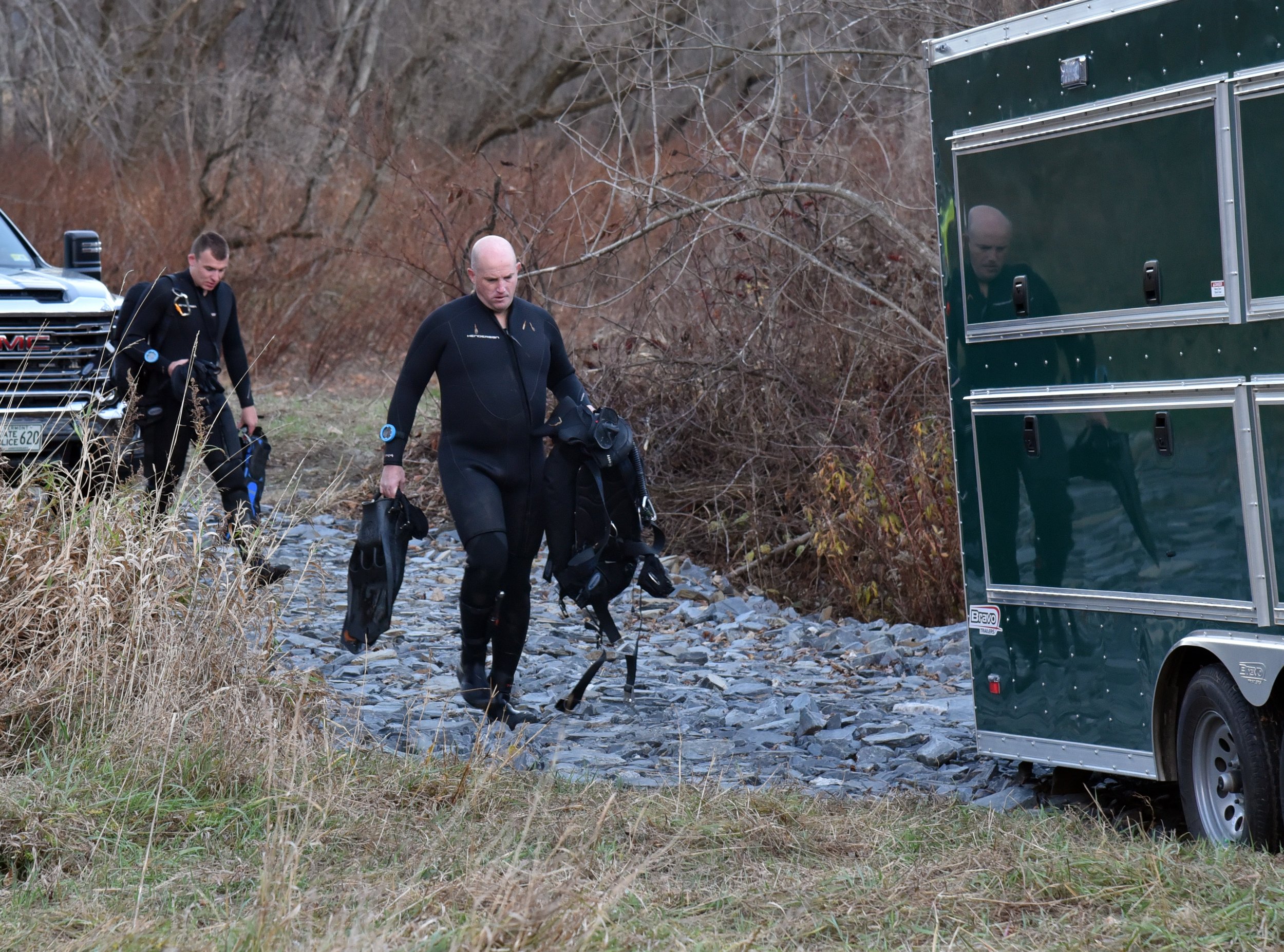  By late afternoon, dive team members are packing up for the day. Photo by Gordon Miller   