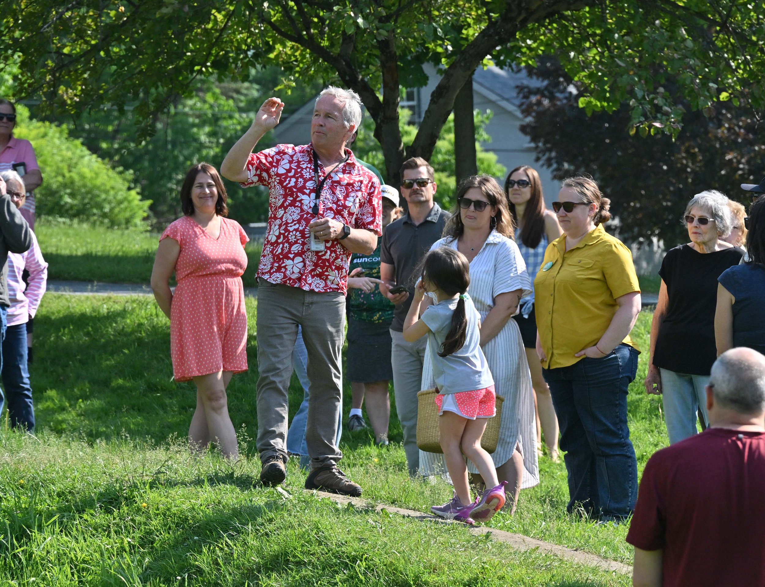 Fourth-grade teacher Chris Costello introduces the event. Photo by Gordon Miller