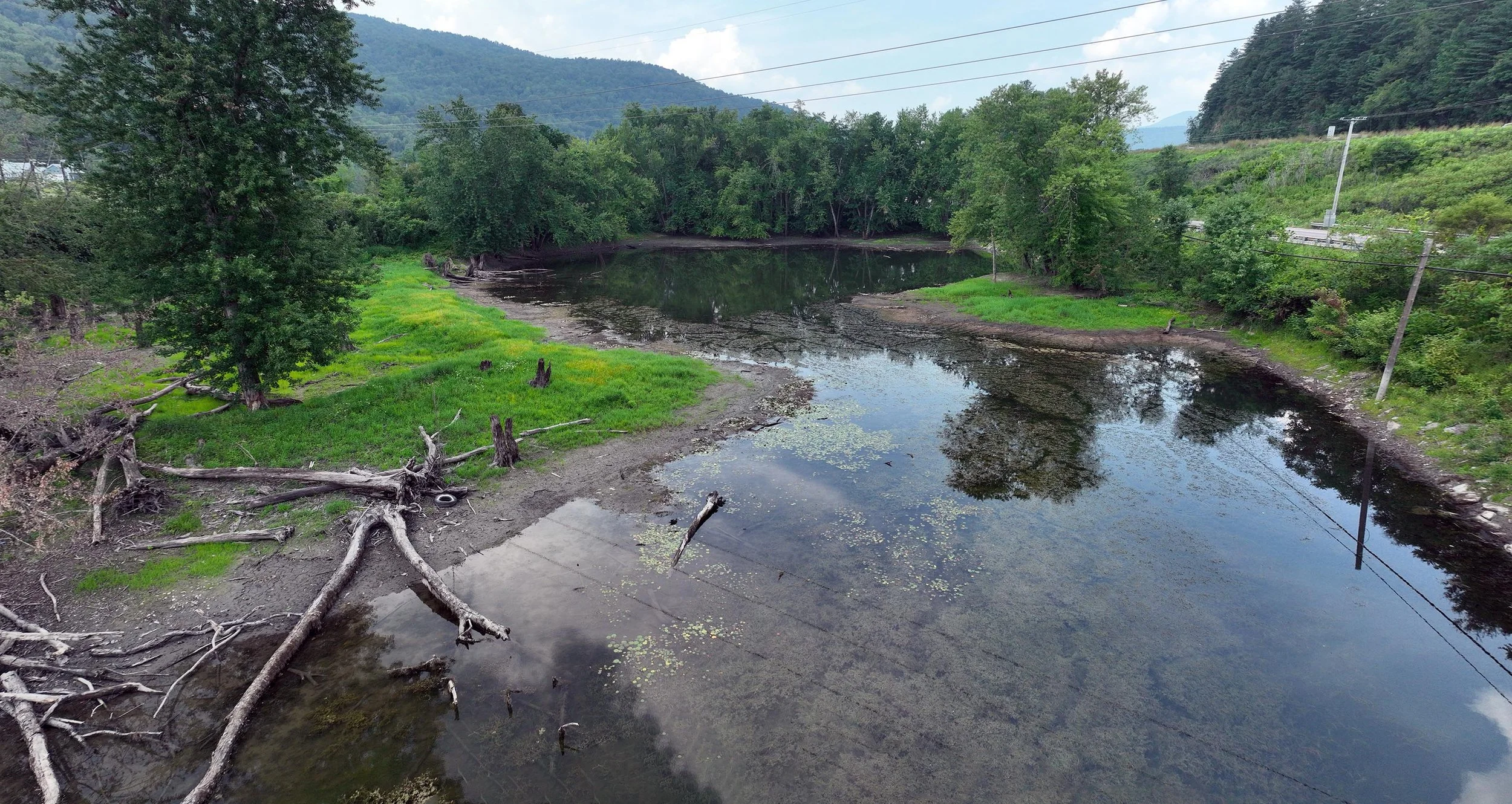  Butler Pond lies along U.S. Route 2 just west of Waterbury village.&nbsp;Photo by Gordon Miller 