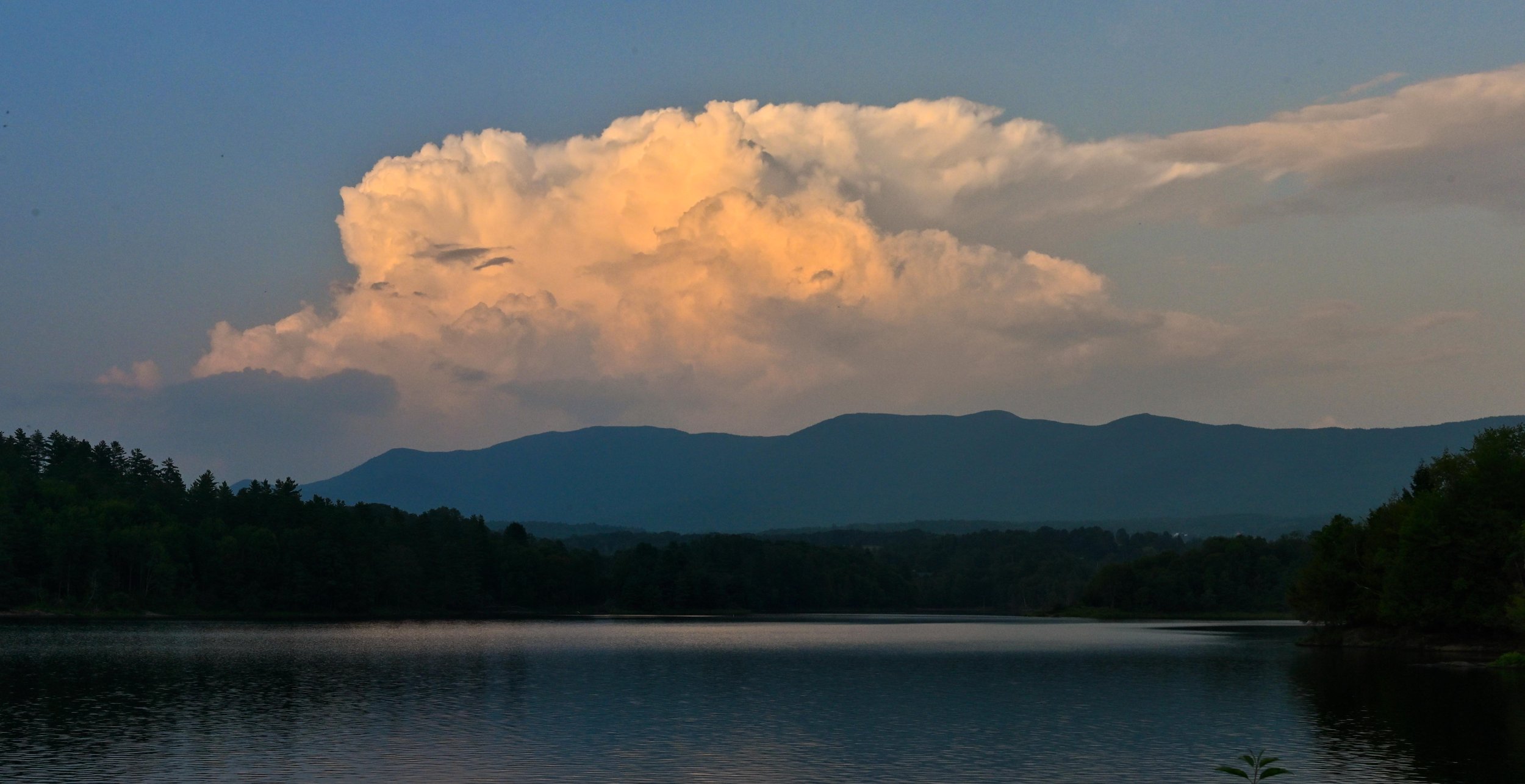  The view across the Waterbury Reservoir to the Worcester Range from Blush Hill.&nbsp;Photo by Gordon Miller 