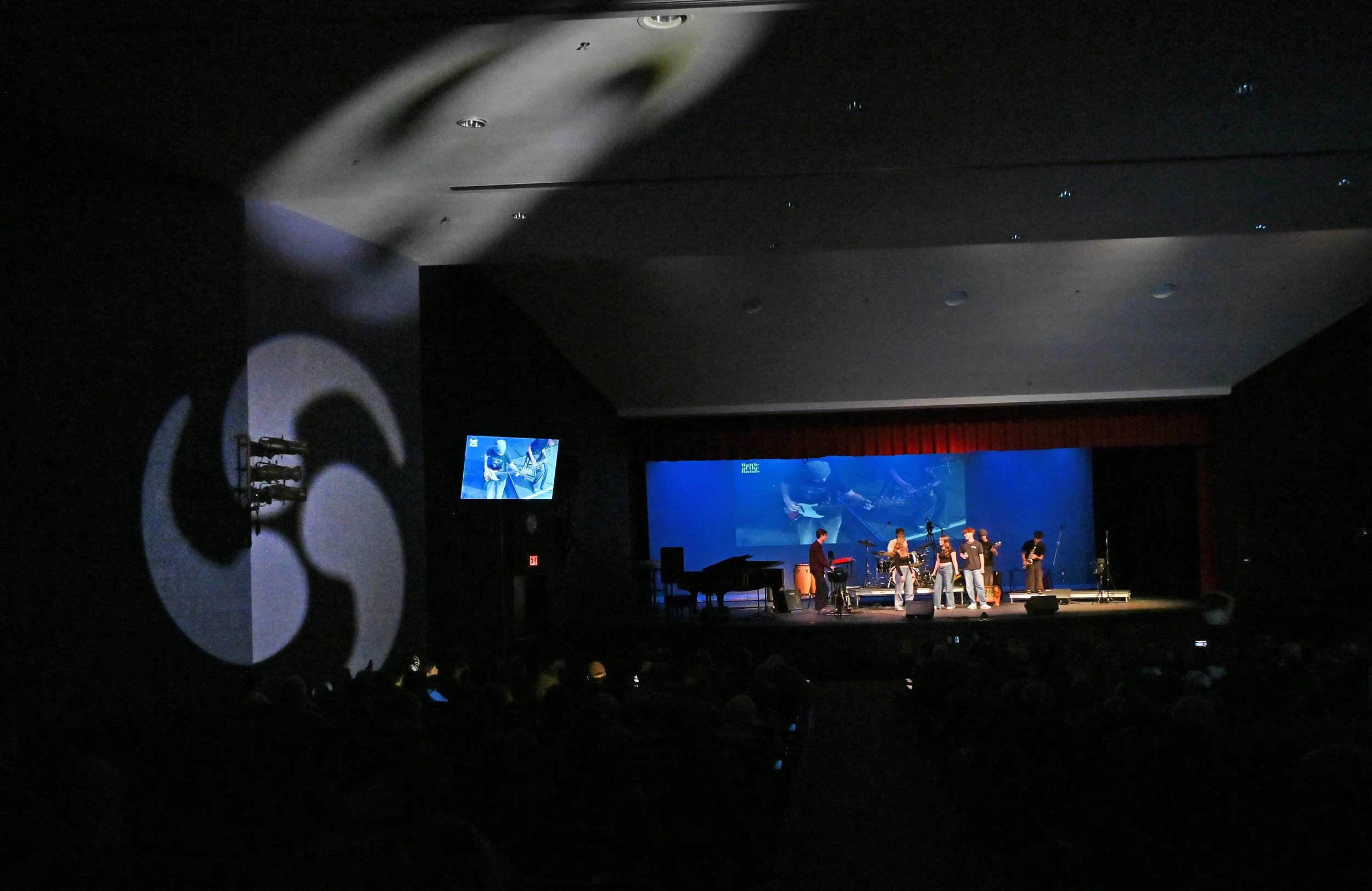  The show included some special lighting effects in the auditorium. Photo by Gordon Miller 