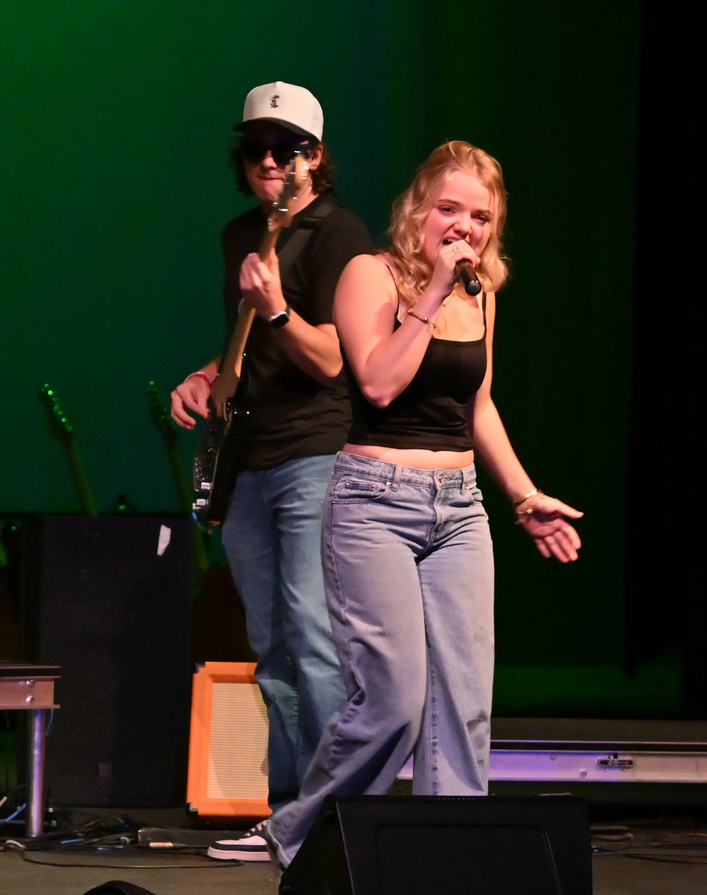  Stowe High School’s Rhythm on 90 performs. Photo by Gordon Miller 