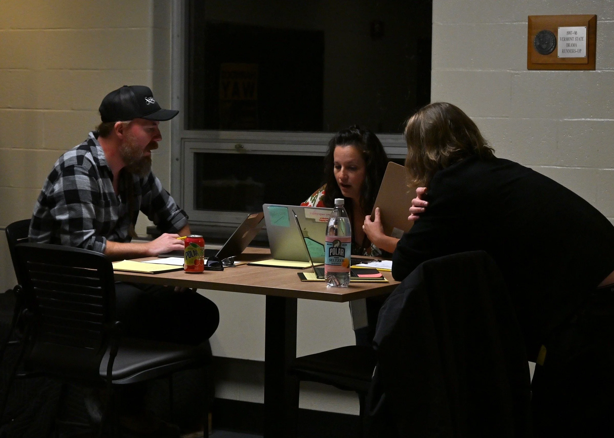  Judges Bob Wagner, Stefanie Weigand and Jer Coons deliberate on the winners. Photo by Gordon Miller 