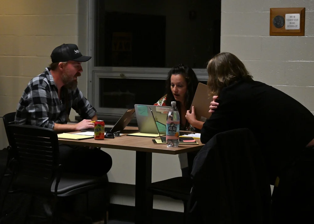  Judges Bob Wagner, Stefanie Weigand and Jer Coons deliberate on the winners. Photo by Gordon Miller 