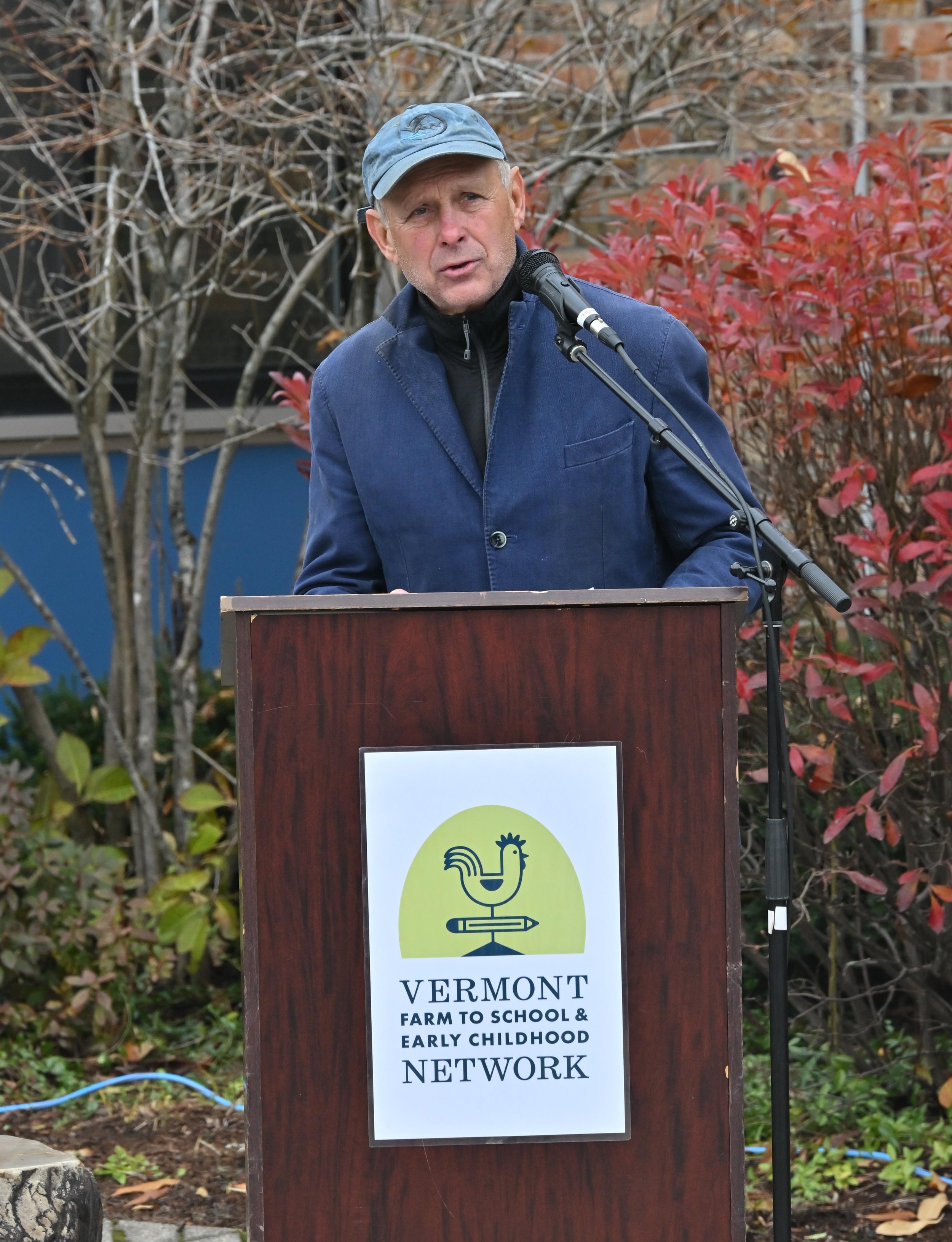   American Flatbread owner&nbsp;George Schenk talks about his company's experience working with schools. Photo by Gordon Miller  