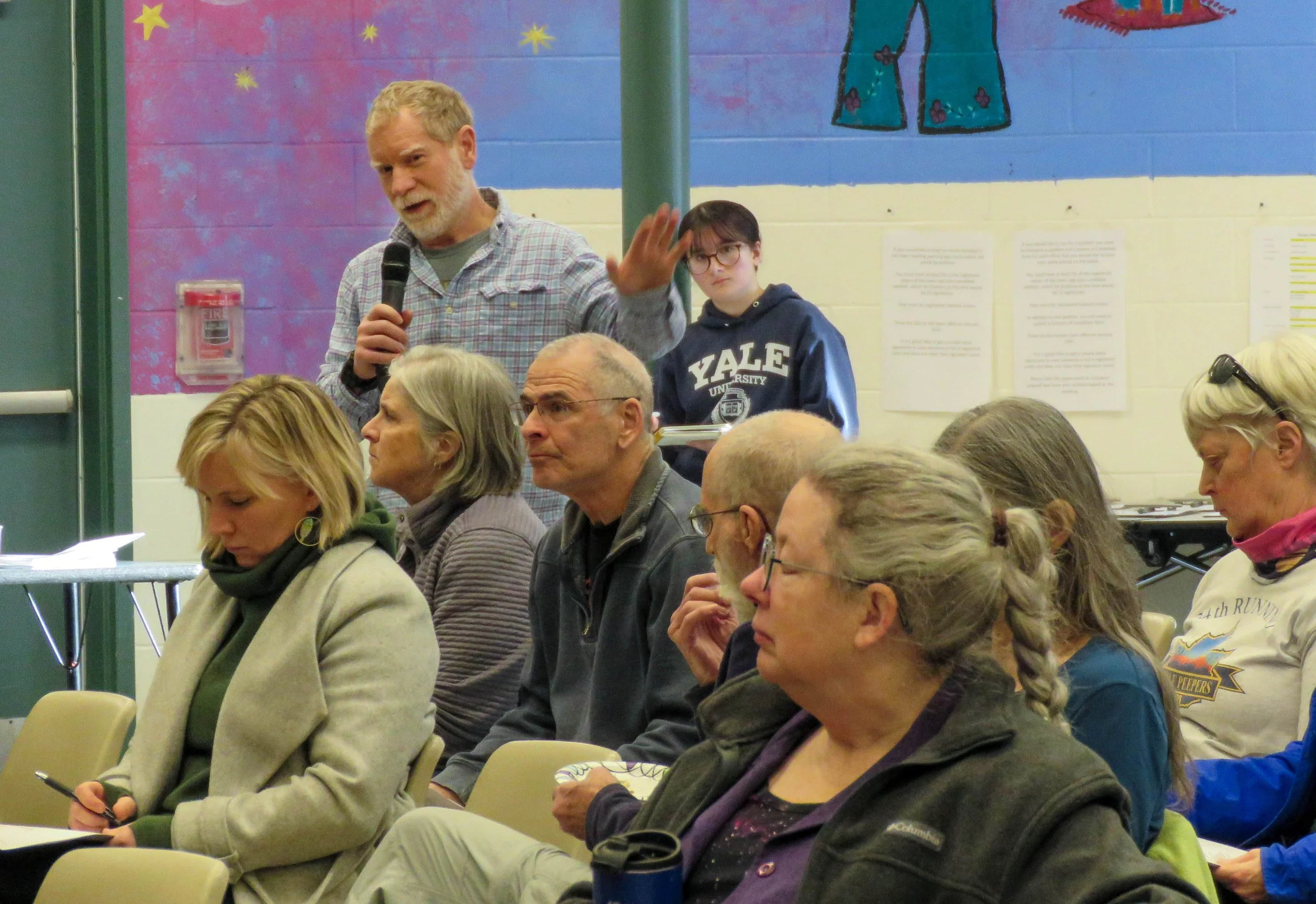  Former Harwood school board member Garrett MacCurtain asks a question. Photo by Shawnee Perry 