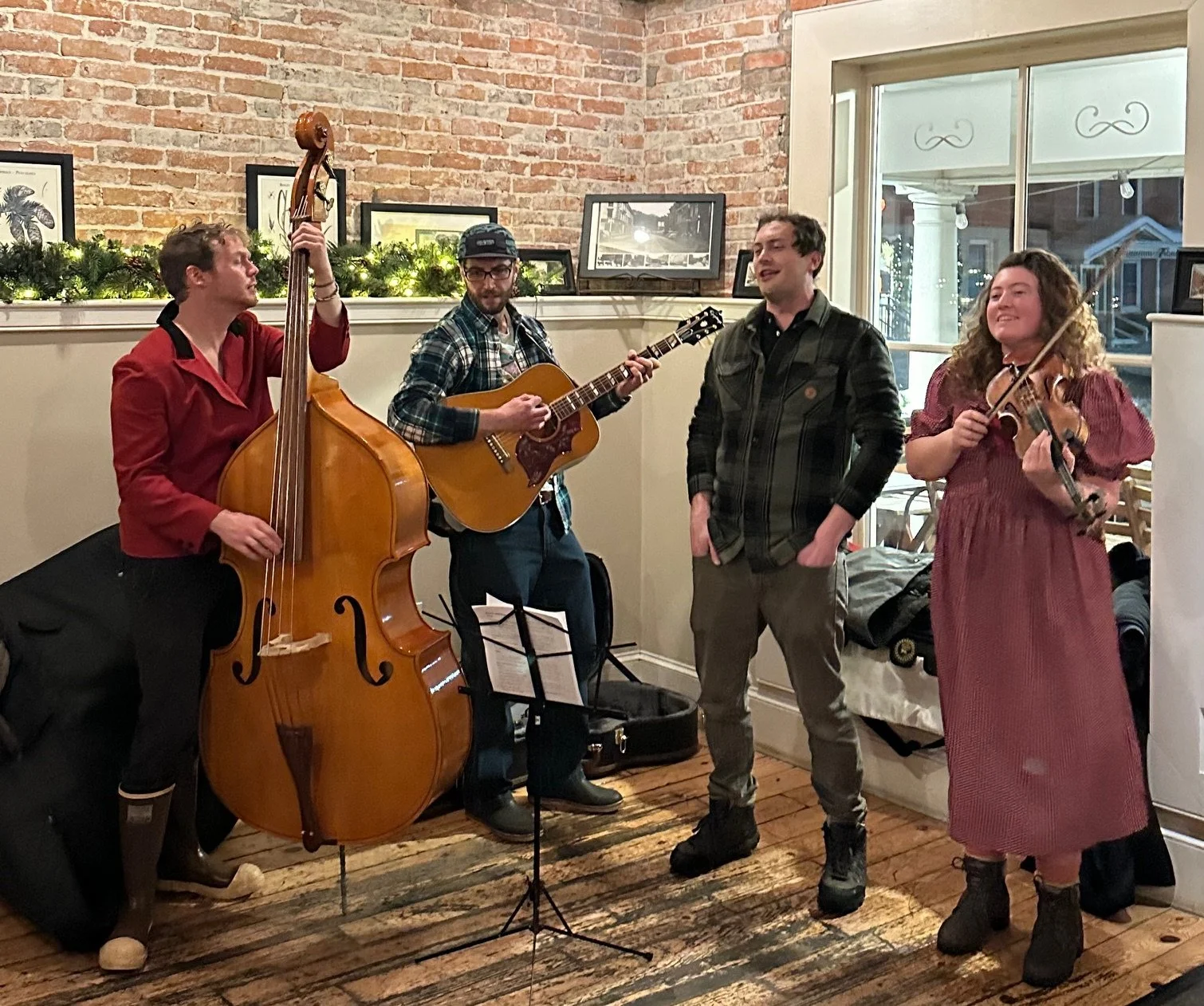  Photo by Lisa Scagliotti 