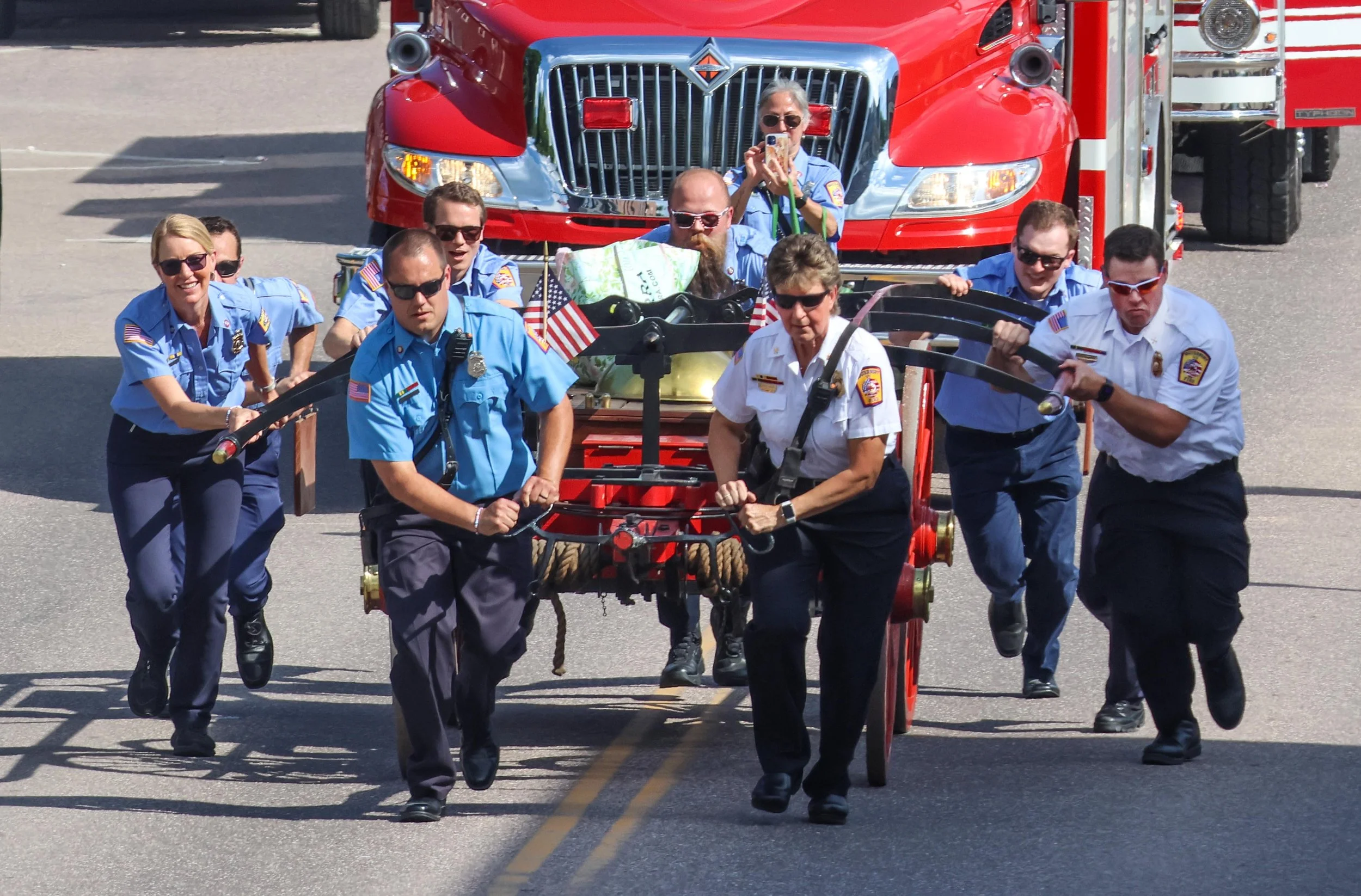  Waterbury Fire Department’s Seth Warner antique pumper and crew won Best Antique Vehicle honors. Photo by Gordon Miller 