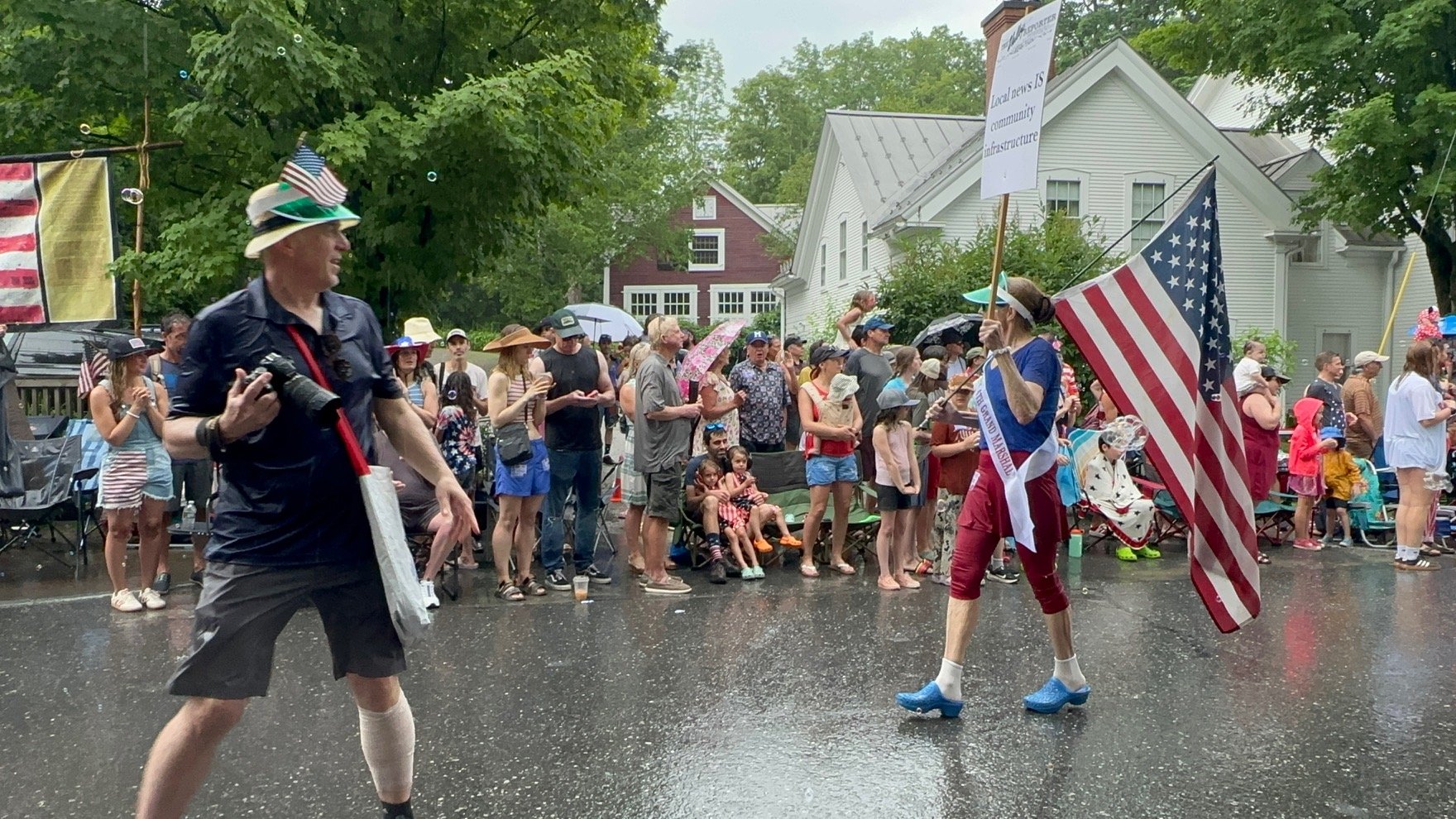   Lisa Loomis, editor of The Valley Reporter, is grand marshal.&nbsp;Photo by Lisa Scagliotti  