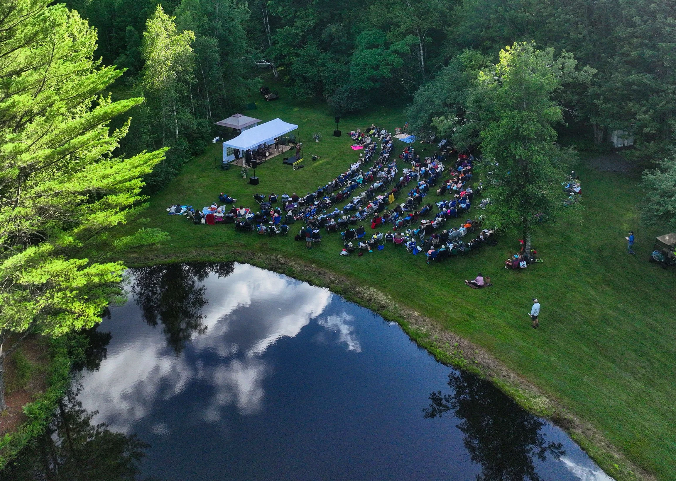 Moose Meadow Lodge lights up for ‘Broadway in Vermont’ tunes and tales July 20