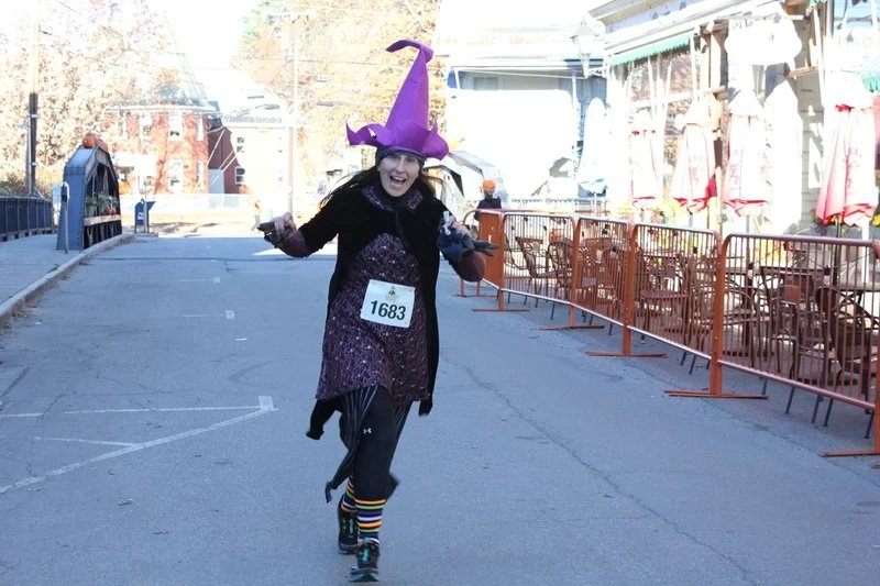 Halloween Autumn Onion 5k &amp; Monster Mile supports soccer club’s Spain trip