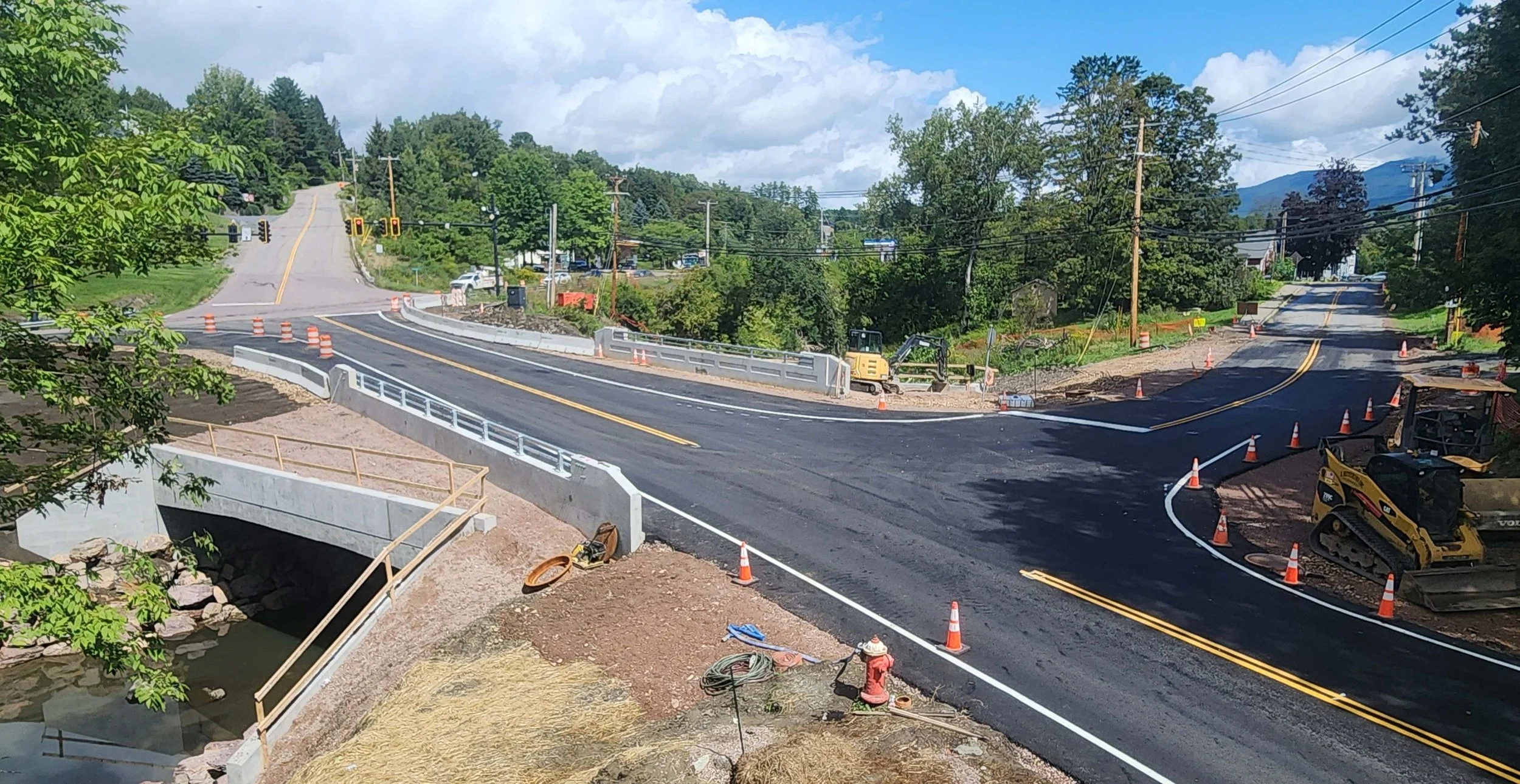   Lines on the new Stowe Street bridge are temporary, allowing motorists to use the bridge while work is completed. Photo by Jeanne Atchinson   