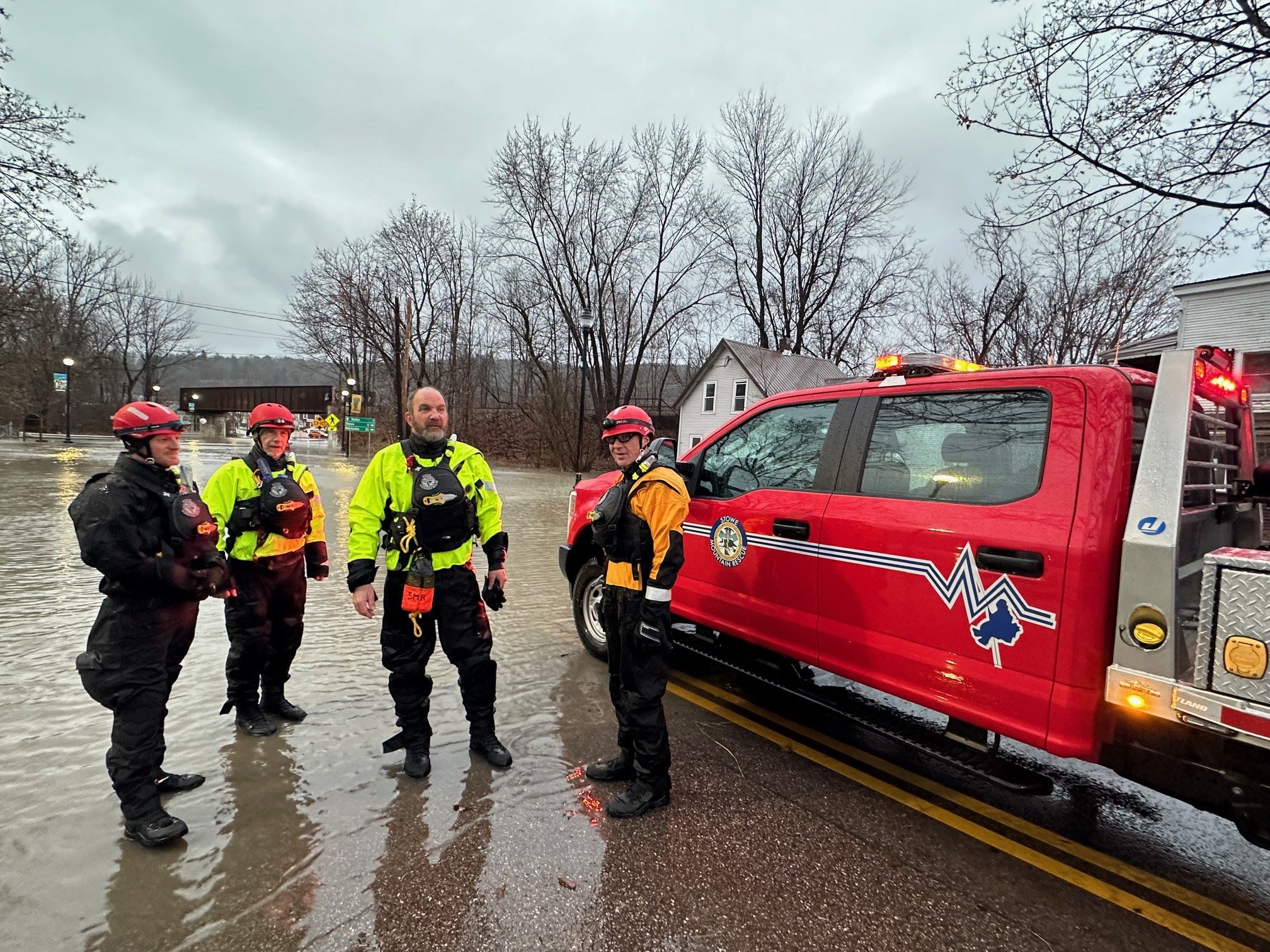  Stowe Mountain Rescue members. Photo by Lisa Scagliotti 
