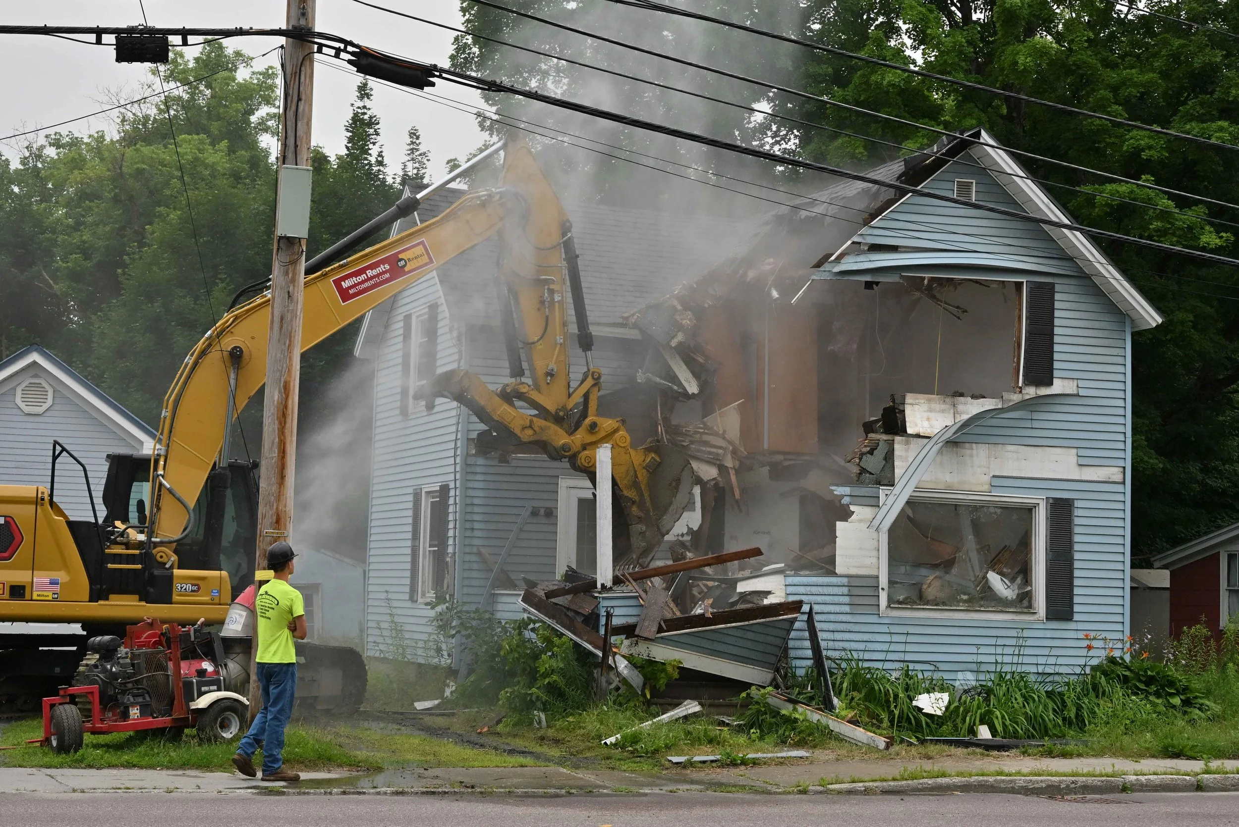 Home demolitions begin under FEMA buyout program