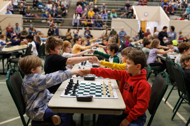 Sen. Sanders praises Youth Chess Day turnout, skills, fun