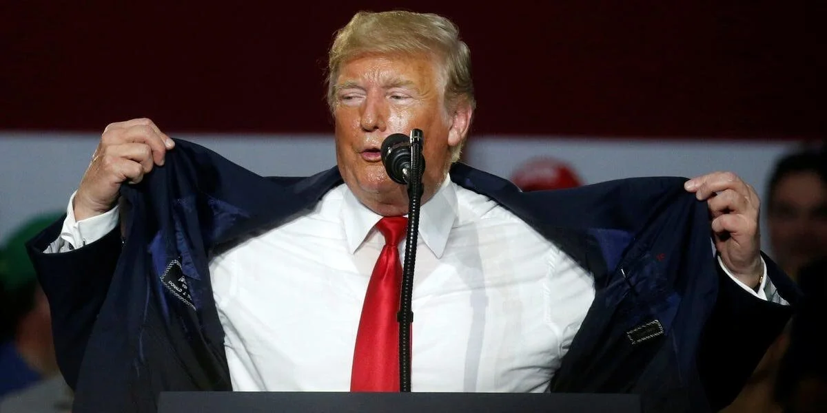 Naked, Greased Up Trump Evades Federal Agents In Mad Dash Through White House