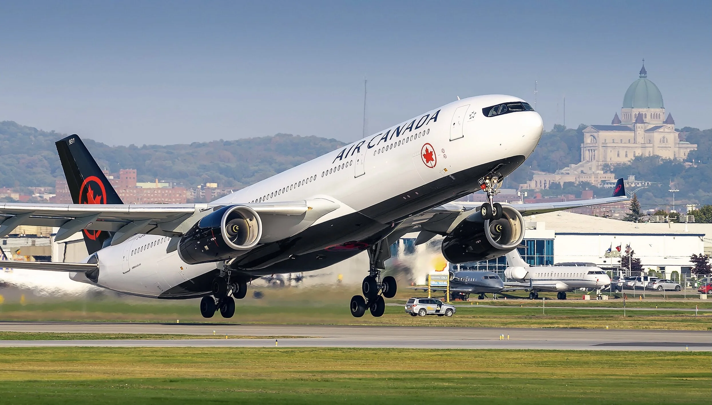 Air Canada Implements $350 Service Fee If Travelers Want A Sanitized Seat