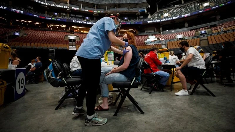 Ontario Calls On Firefighters, Dentists, Home-Ec Teachers, Soccer Coaches And Anyone With A Positive Attitude To Administer Booster Shots