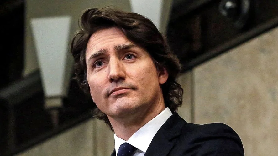 Trudeau Threatens To Freeze Putin’s Bank Account