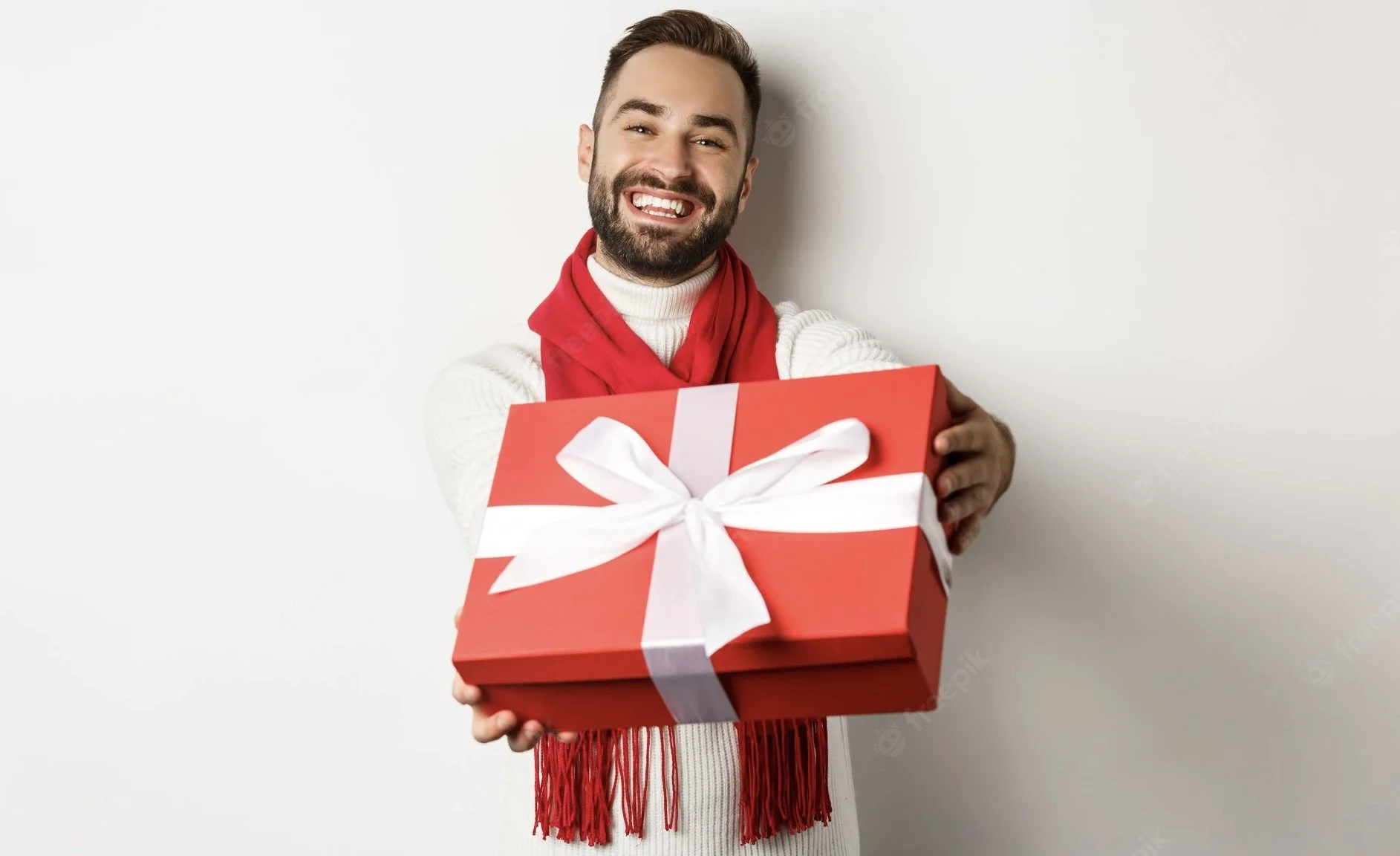 Man Who Didn’t Know What To Get Girlfriend For Christmas Really Hoping She’s In The Mood For 36 Oysters