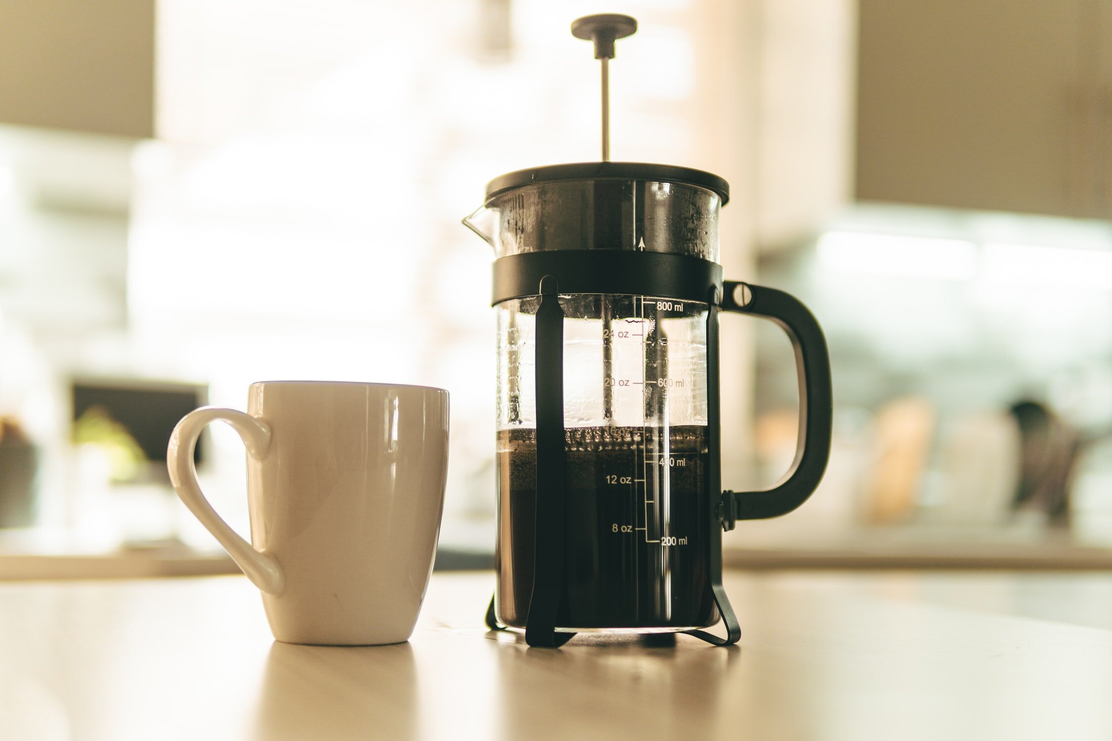 How to Use a French Press Coffee Maker - Step-by-Step Instructions