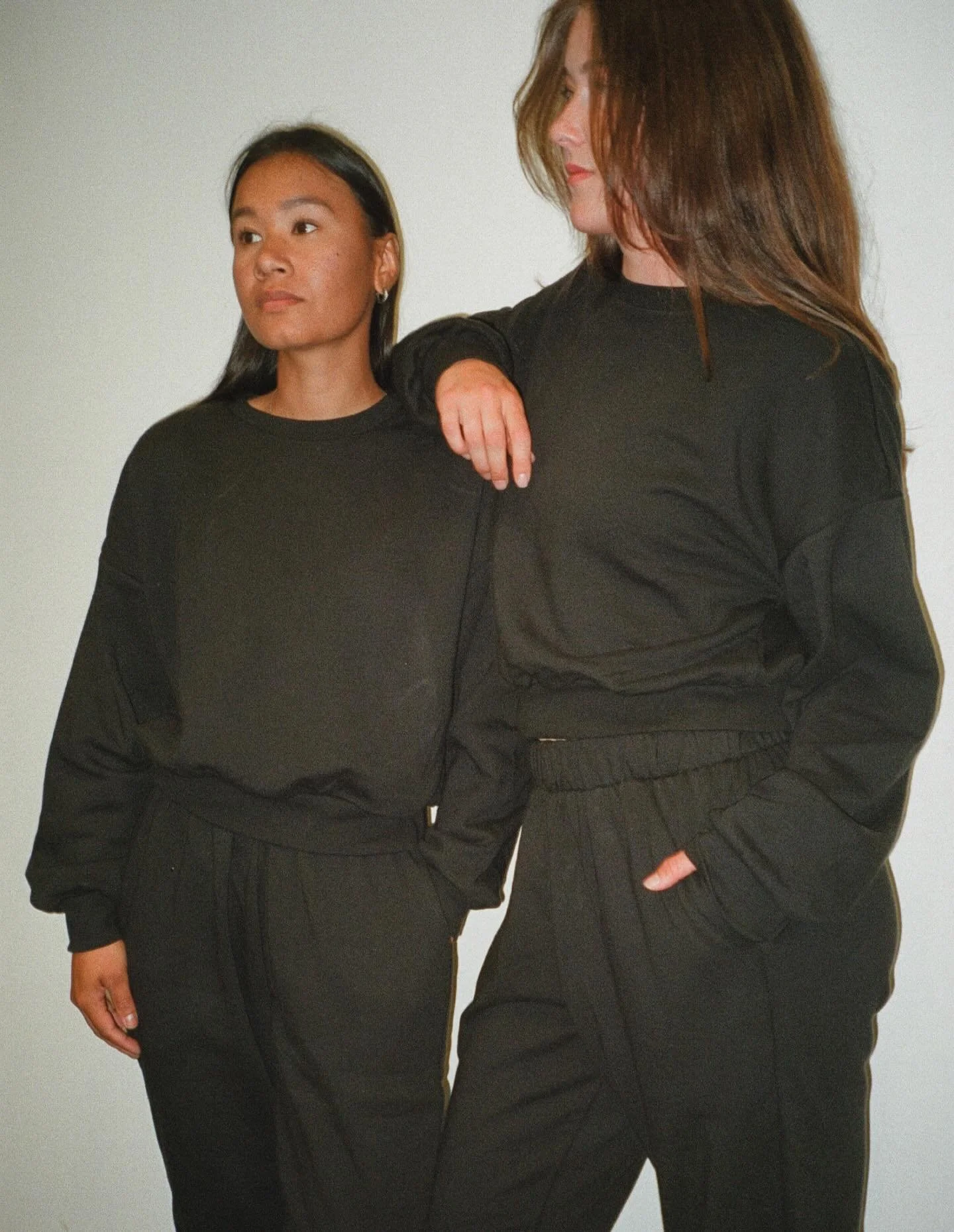 This weekend only get an extra 50$ off the already marked down prices when you buy a full sweatsuit! 100% Organic Cotton and made in Canada by a small team of women seamstresses. Doesn&rsquo;t get better than this. 🫶🏻 #madeincanada #organiccotton #