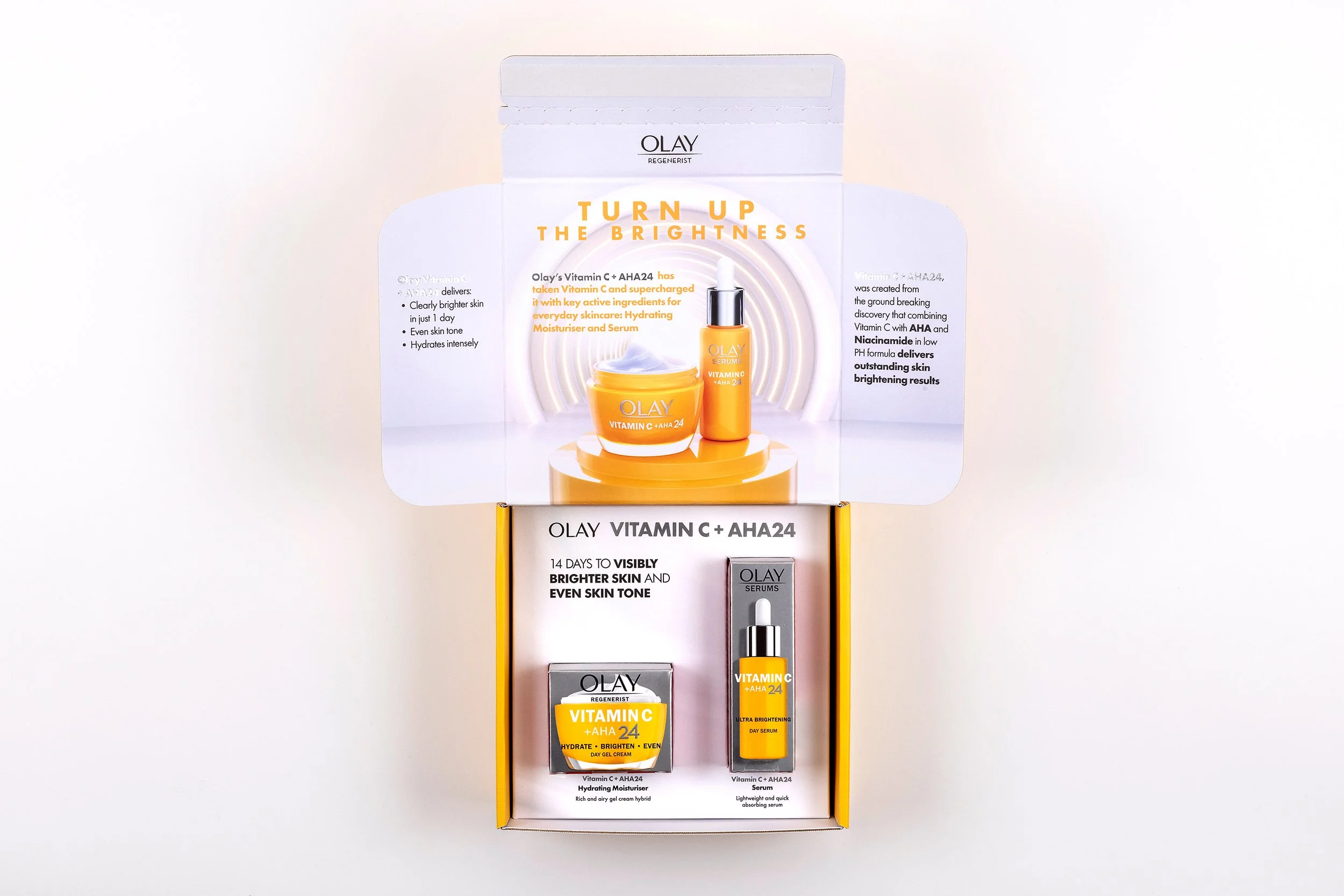 4_WrightBoxes_Olay_NPD_3000x2000.jpg