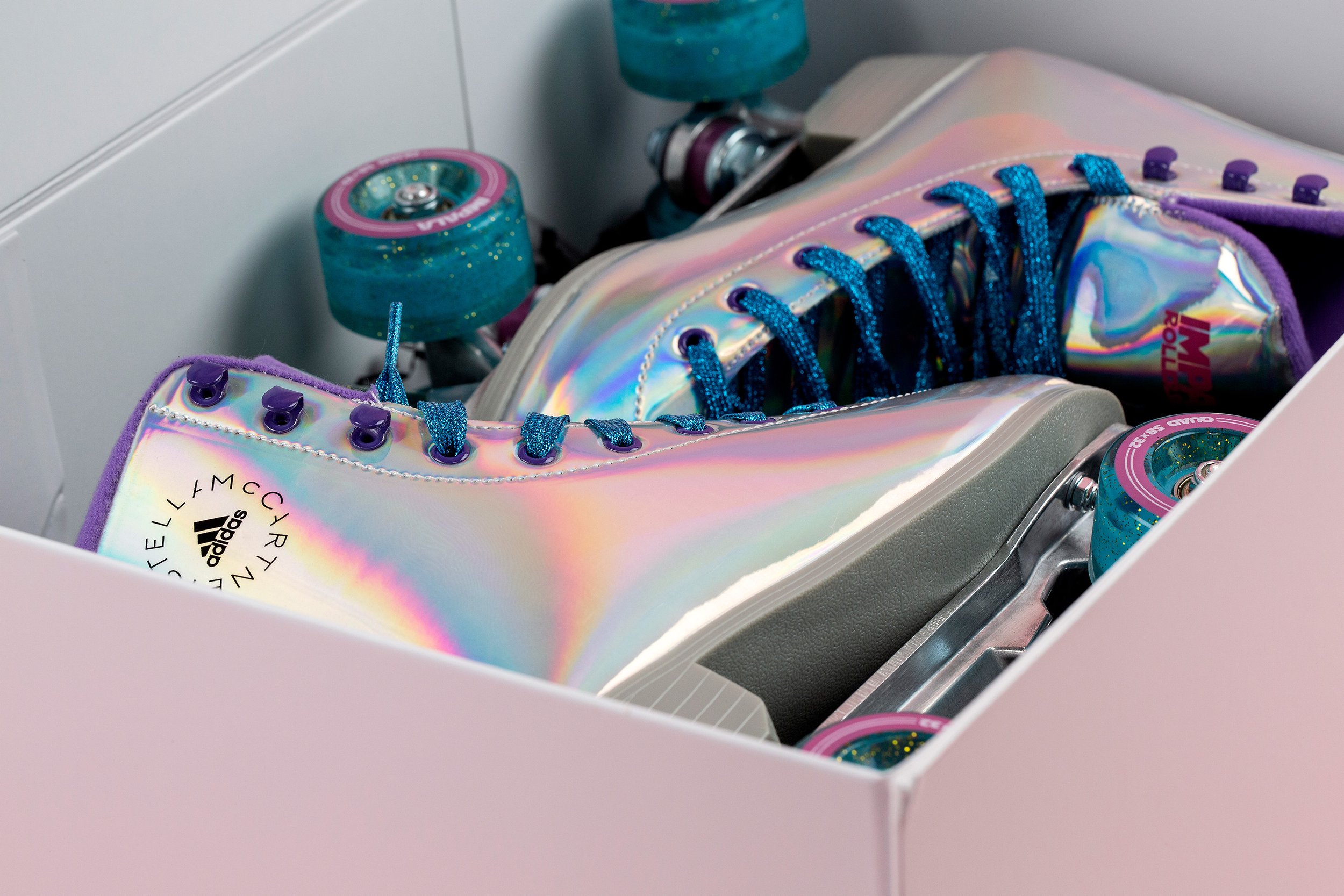 3_WrightBoxes_adidas_Stella_3000x2000.jpg