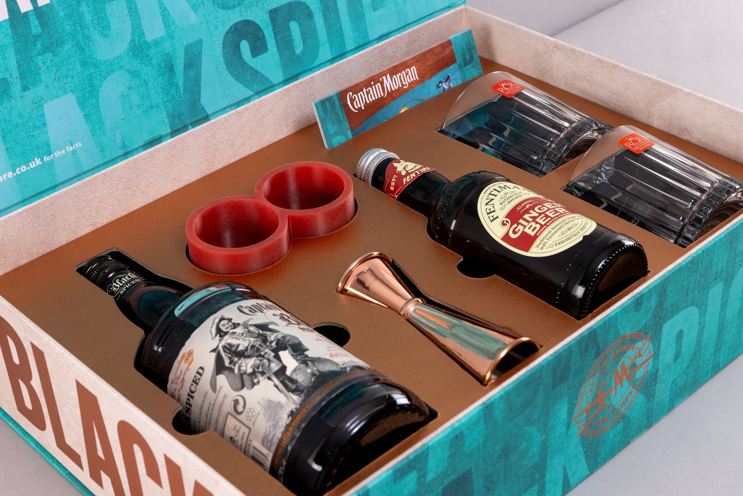 4_WrightBoxes_Captain_Morgan_3000x2000.jpg