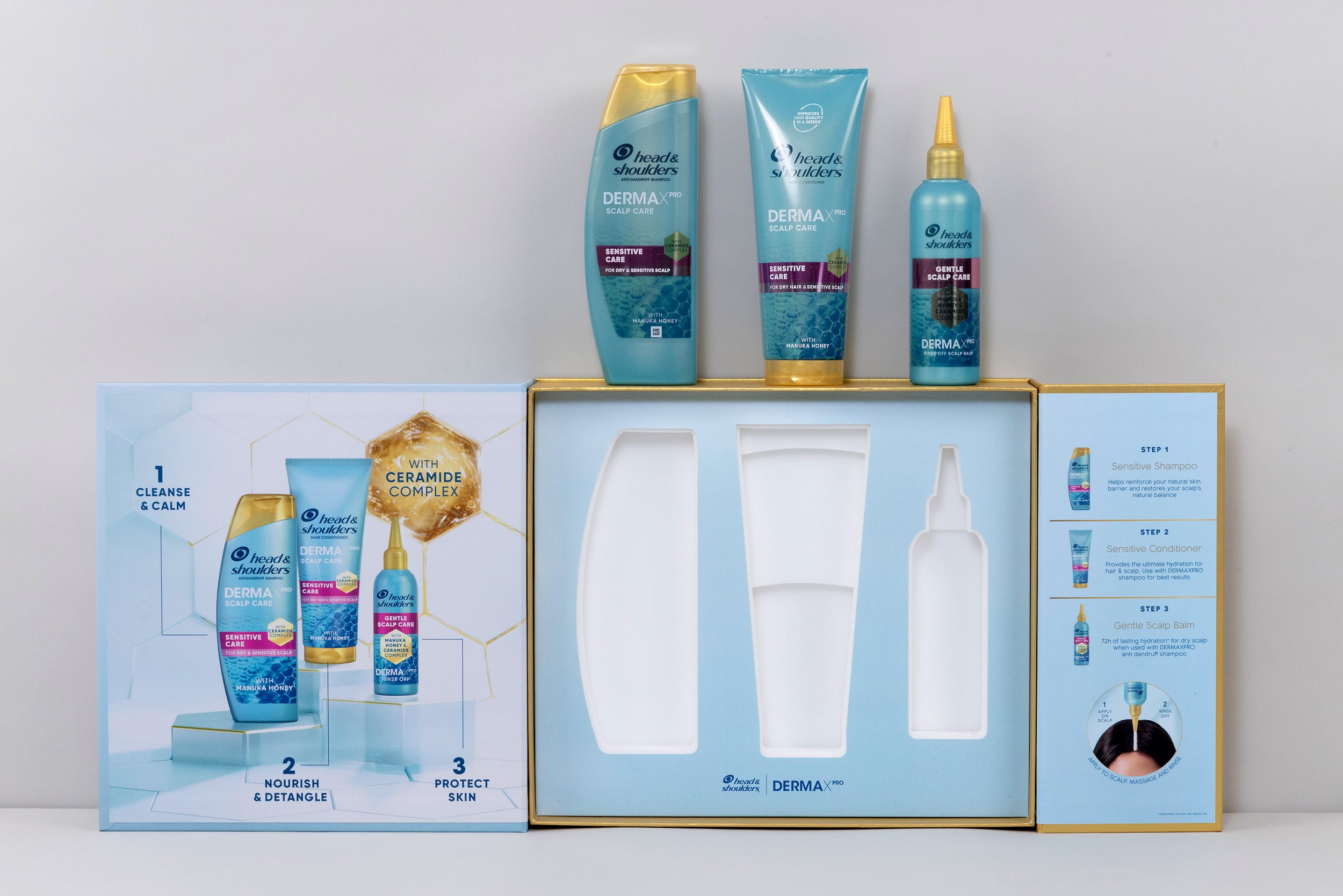7_WrightBoxes_HeadandShoulders_3000x2000.jpg