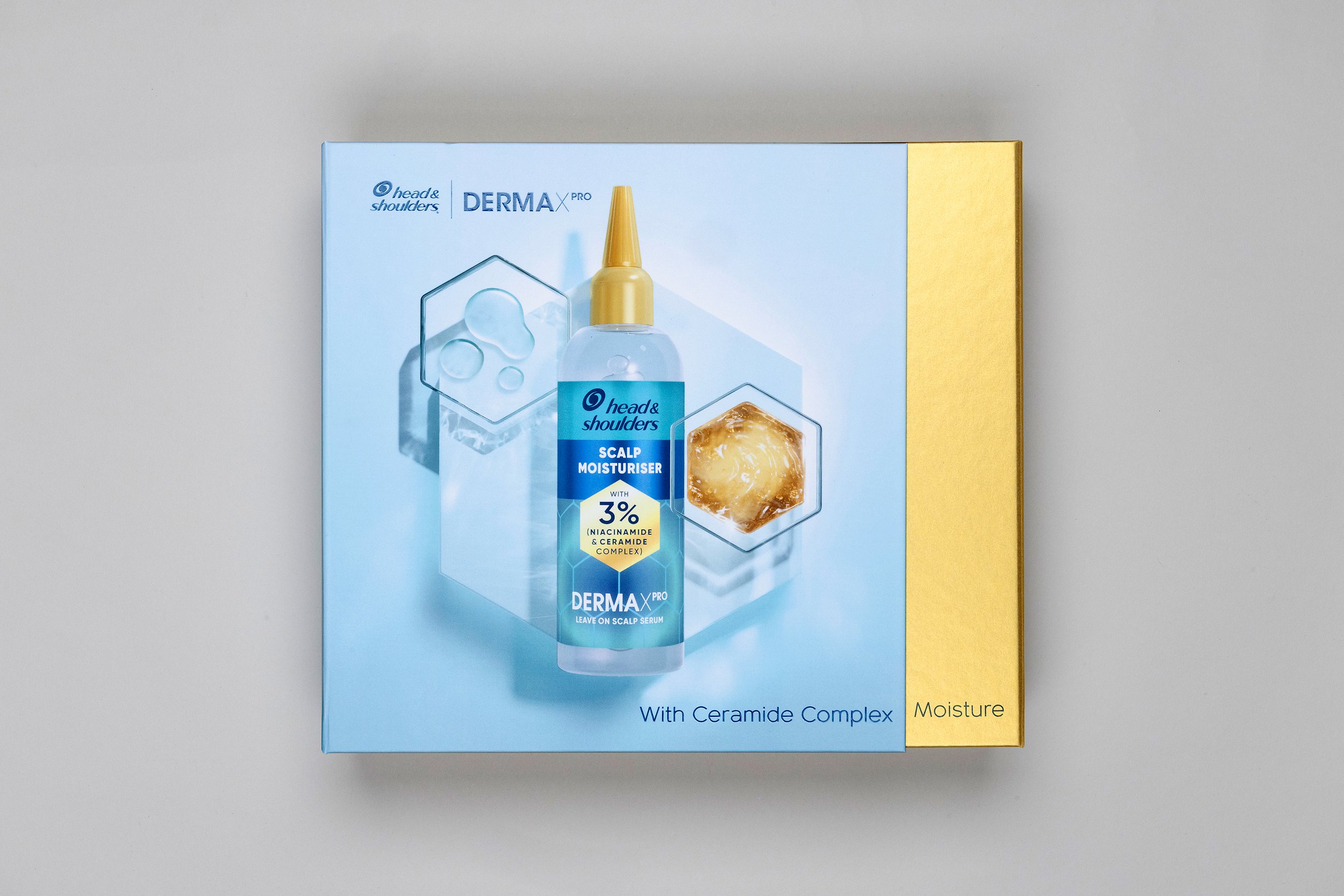 2_WrightBoxes_HeadandShoulders_3000x2000.jpg